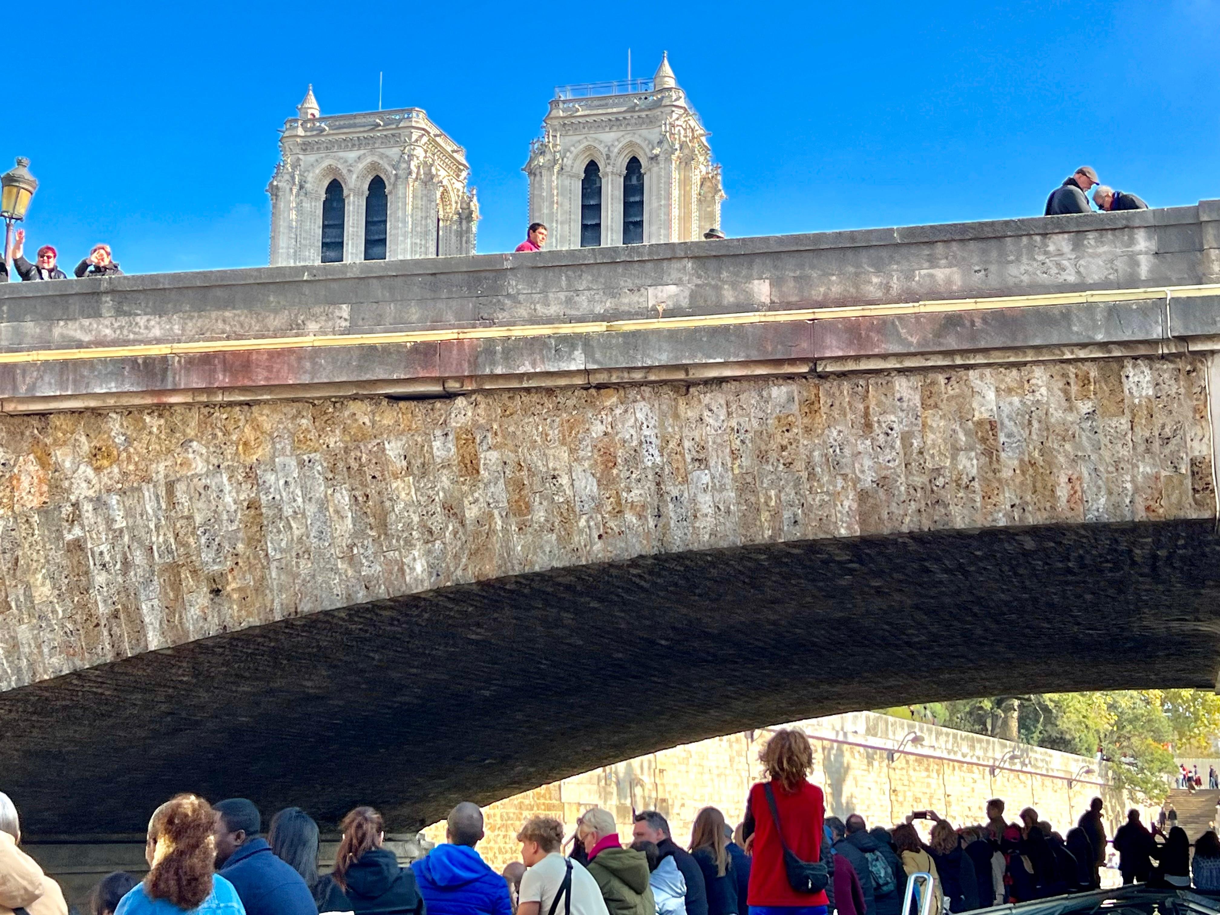Paris: Eiffel Tower Seine Cruise & Crêpe Tasting