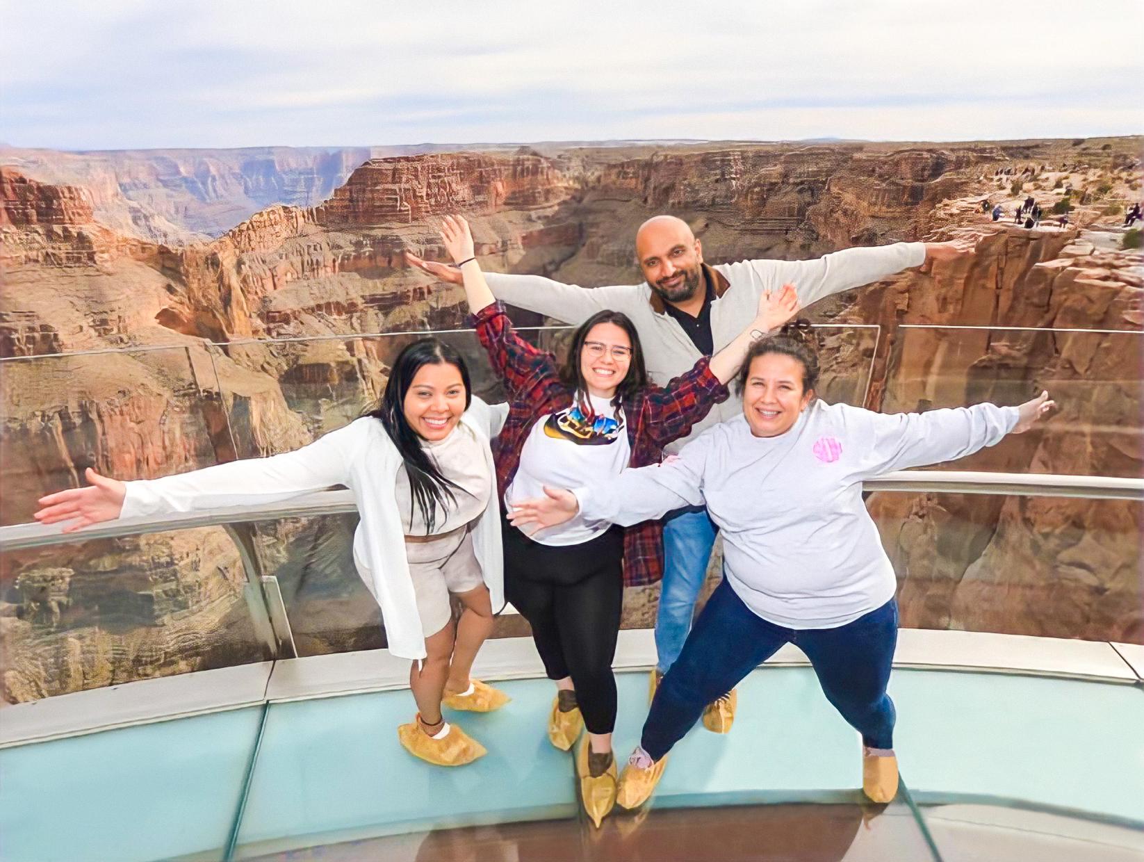 Las Vegas: Grand Canyon West, Hoover Dam & Seven Magic Mountains Day Tour