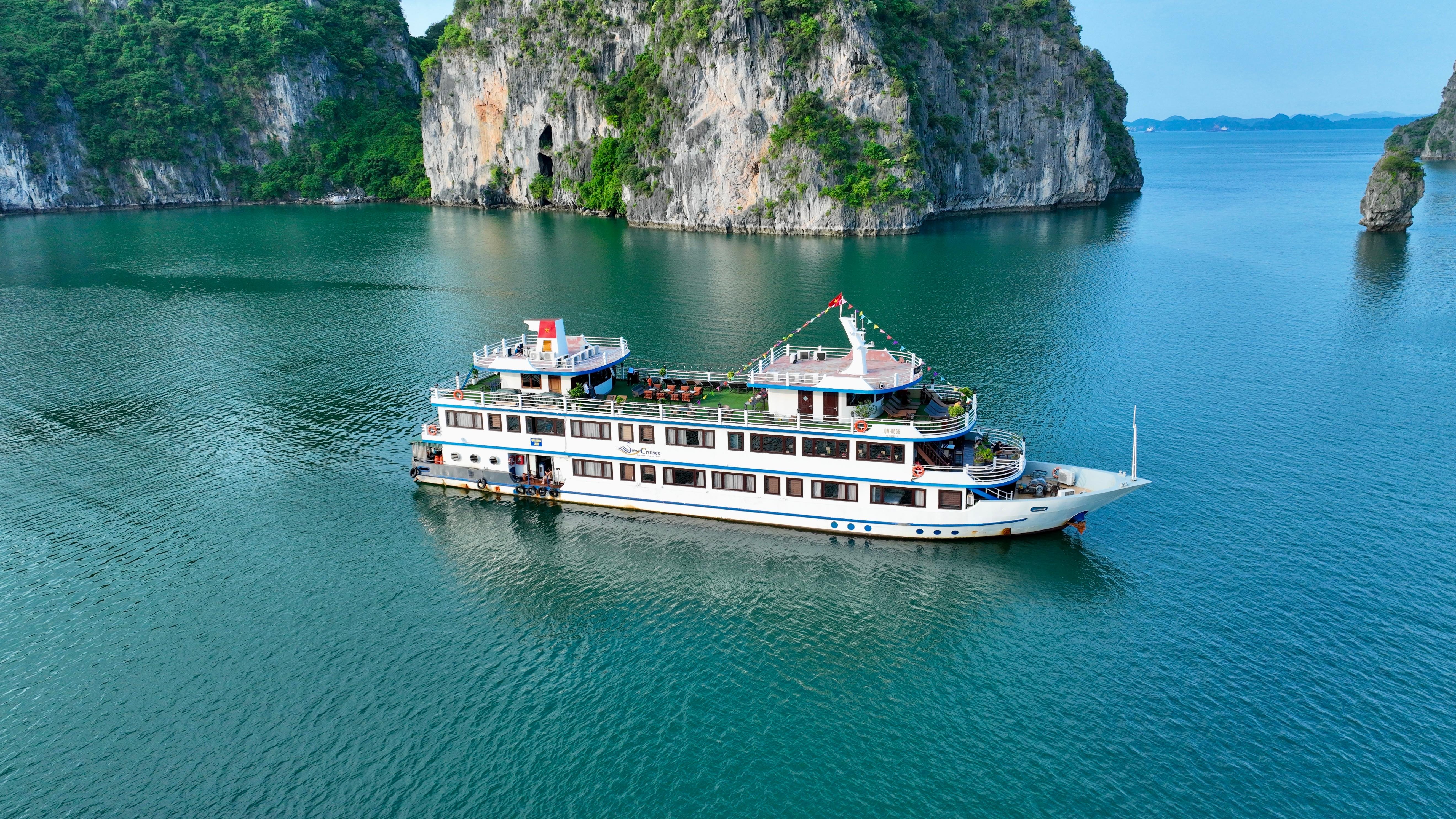 Swan Cruises Explore Hidden Bai Tu Long Bay - All Inclusive