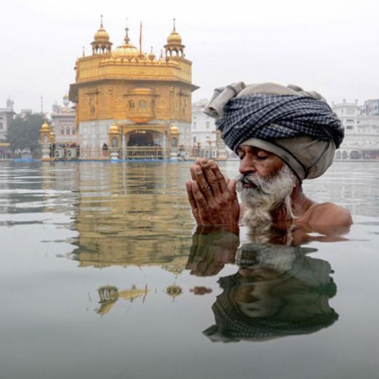 Amritsar: Golden Temple & Jallianwala Bagh Cultural Walking Tour