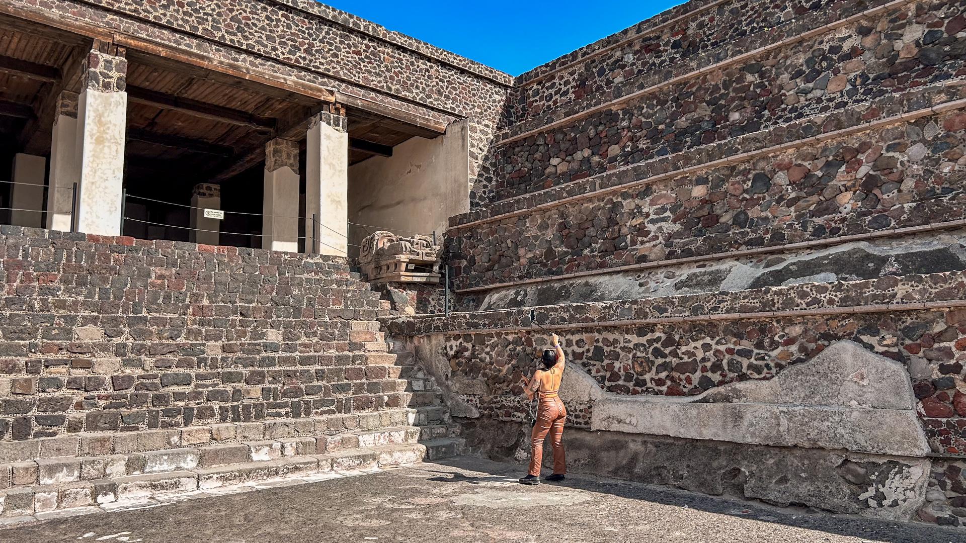 Teotihuacan, Tlatelolco & Guadalupe Shrine Full-Day Tour