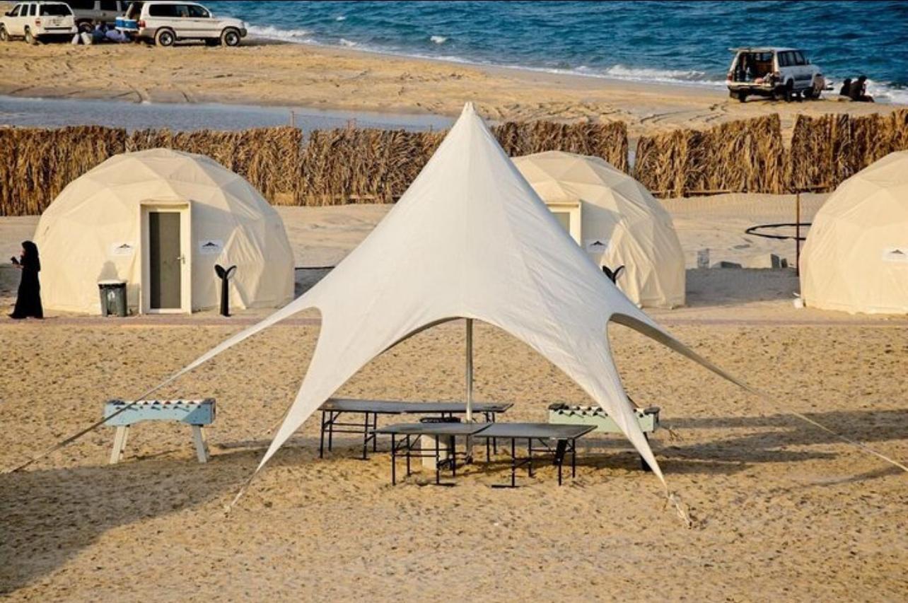 Full-Day Qatar Desert Safari with Camp Dining