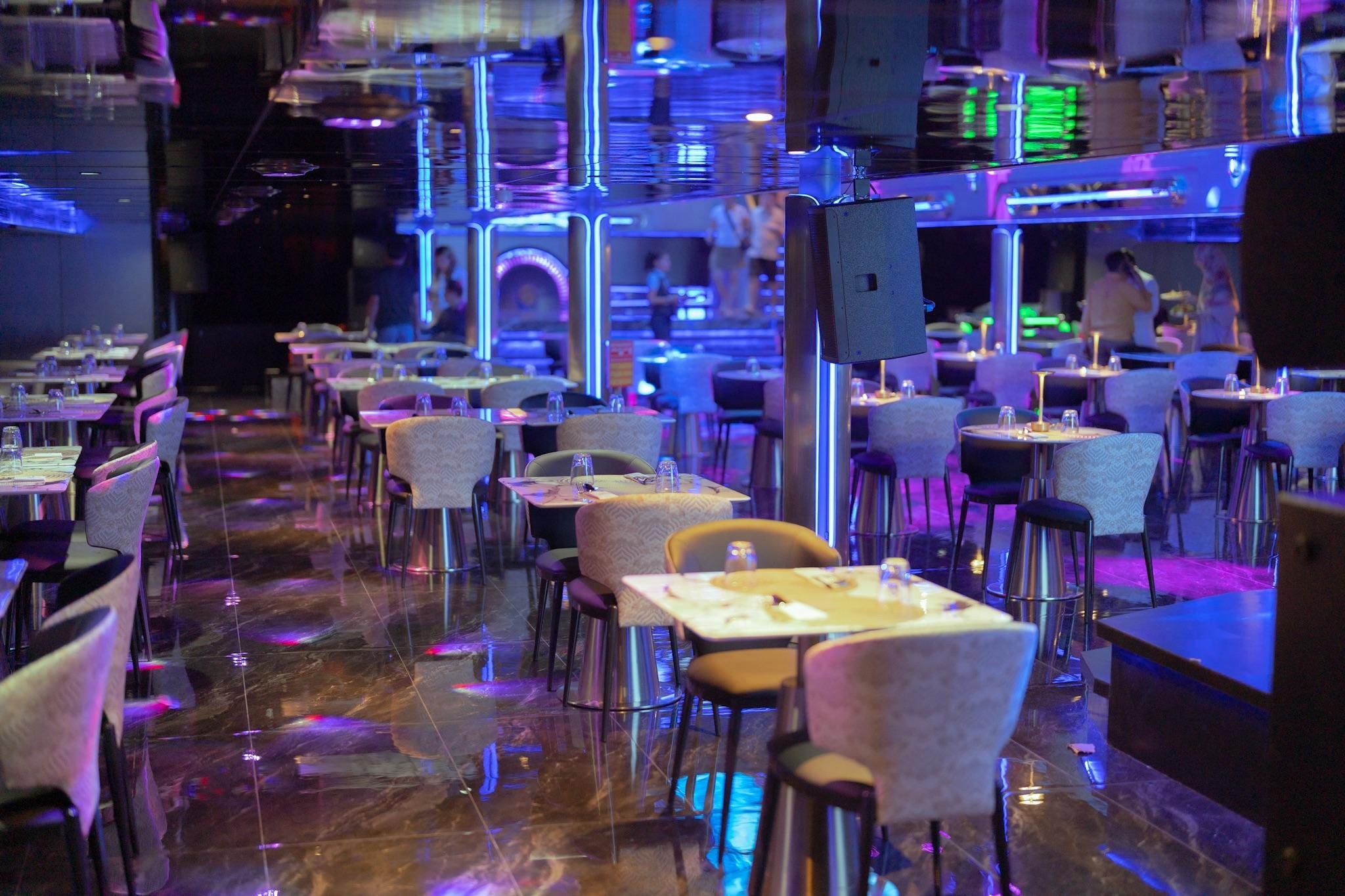 Super Galaxy Chao Phraya Night Dinner Cruise