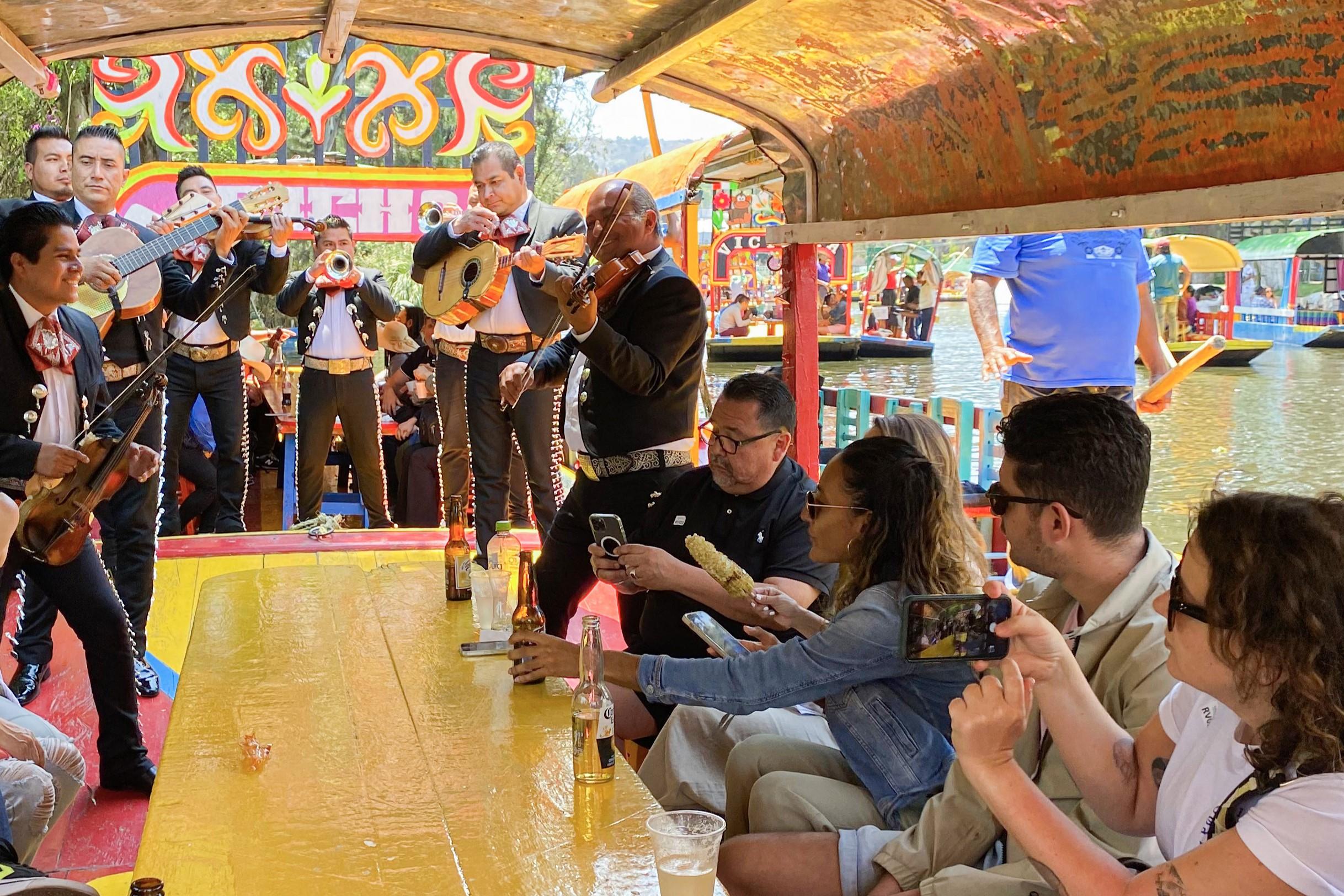 Private Mexico City: Coyoacán, Frida Kahlo & Xochimilco Tour