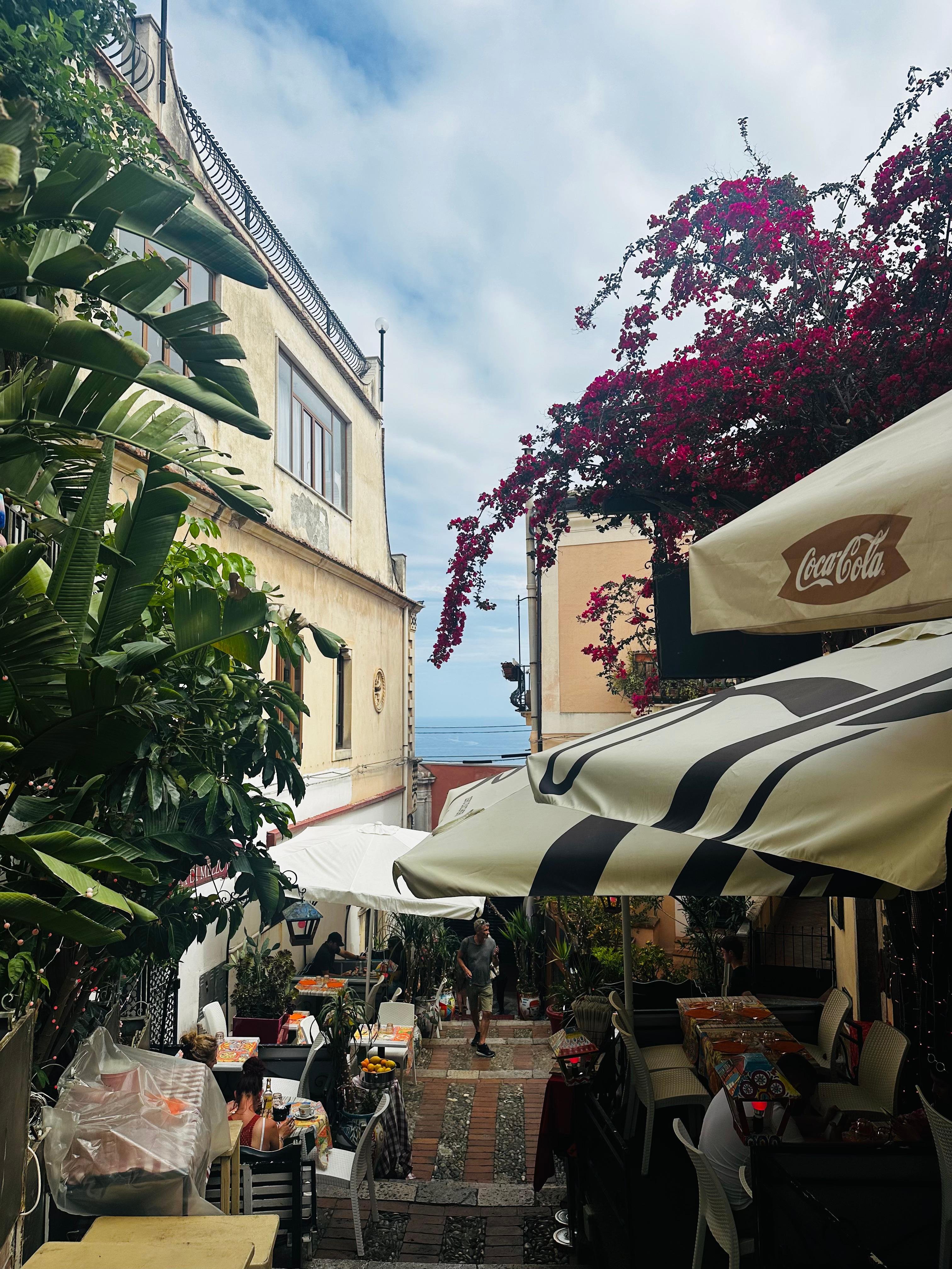 Taormina: Authentic Sicilian Food & Wine Walking Tour