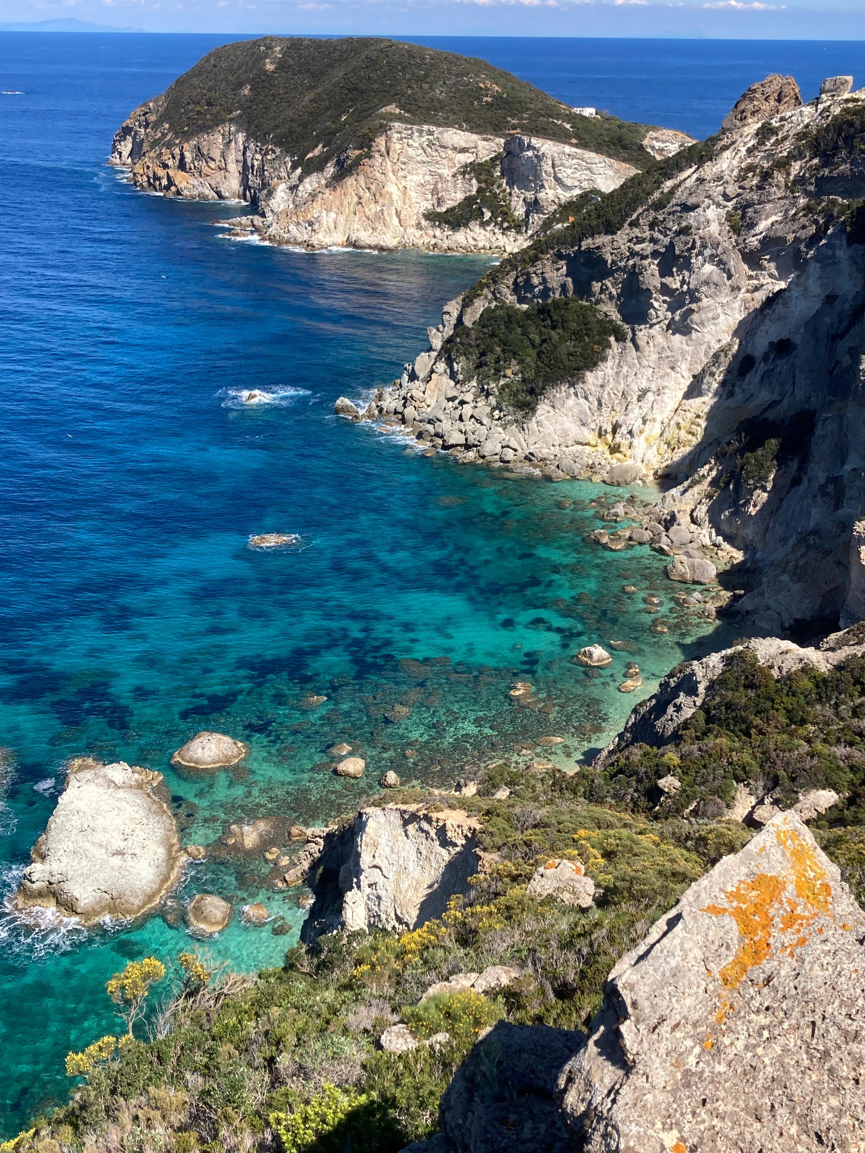 Ponza Island Coastal Cruise with Lunch