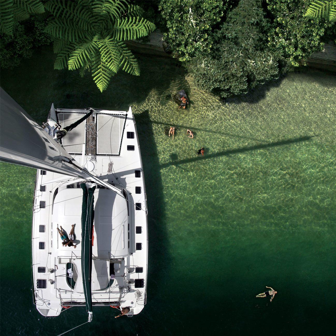 Lake Taupo: Sailing Catamaran to Māori Rock Carvings