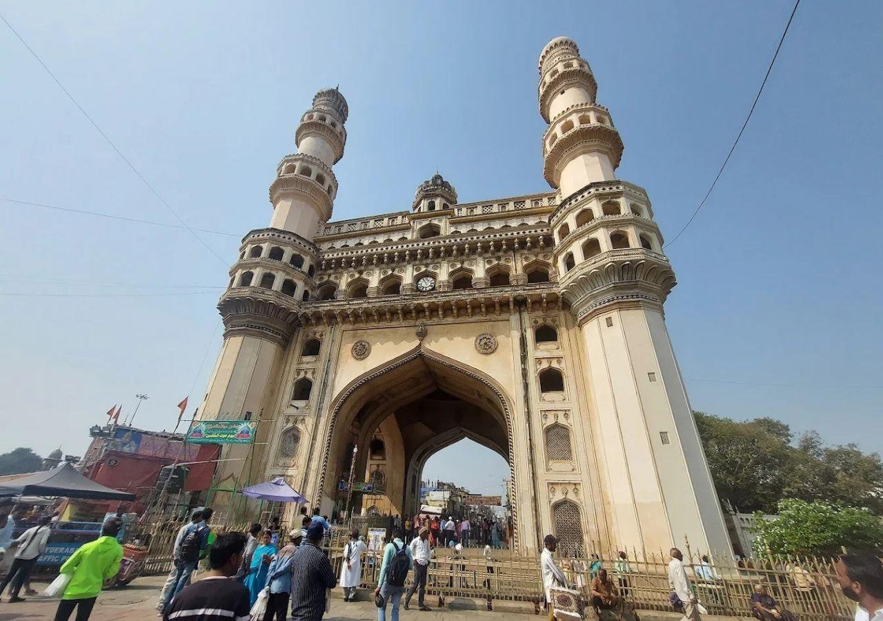 Comprehensive Hyderabad Heritage: Full & Half-Day Private Tour