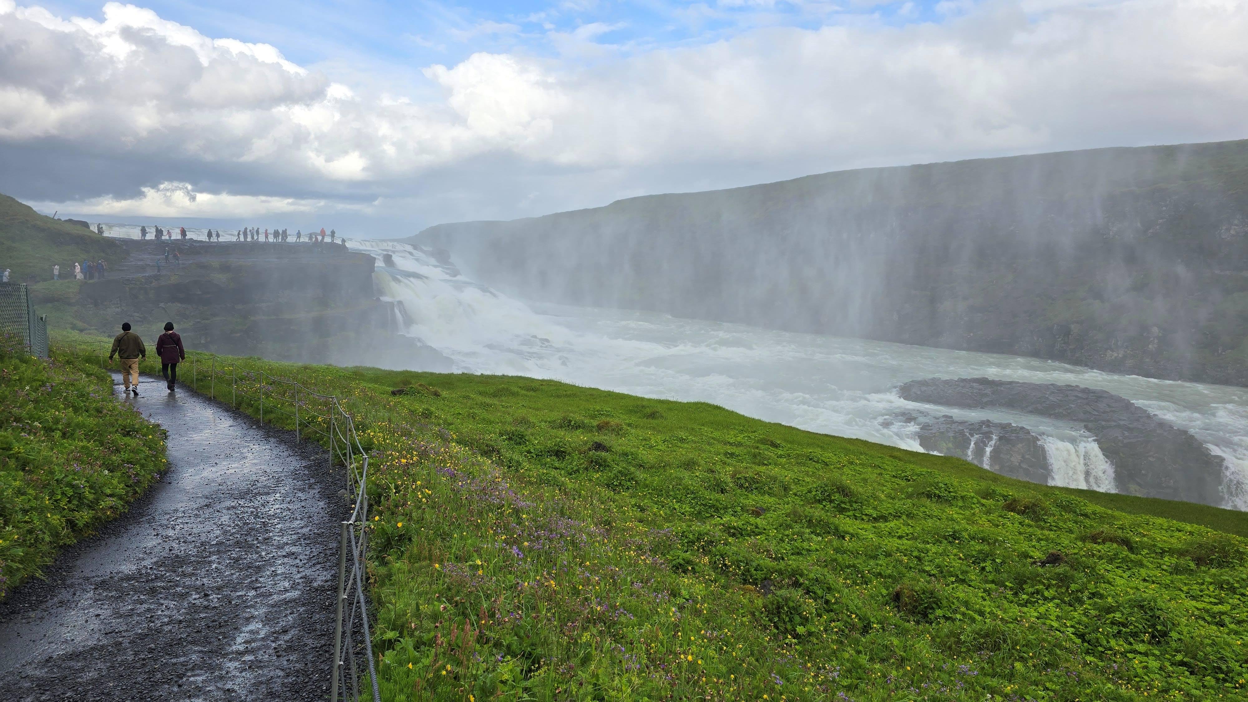 Private Golden Circle Express: Thingvellir, Geysir & Gullfoss
