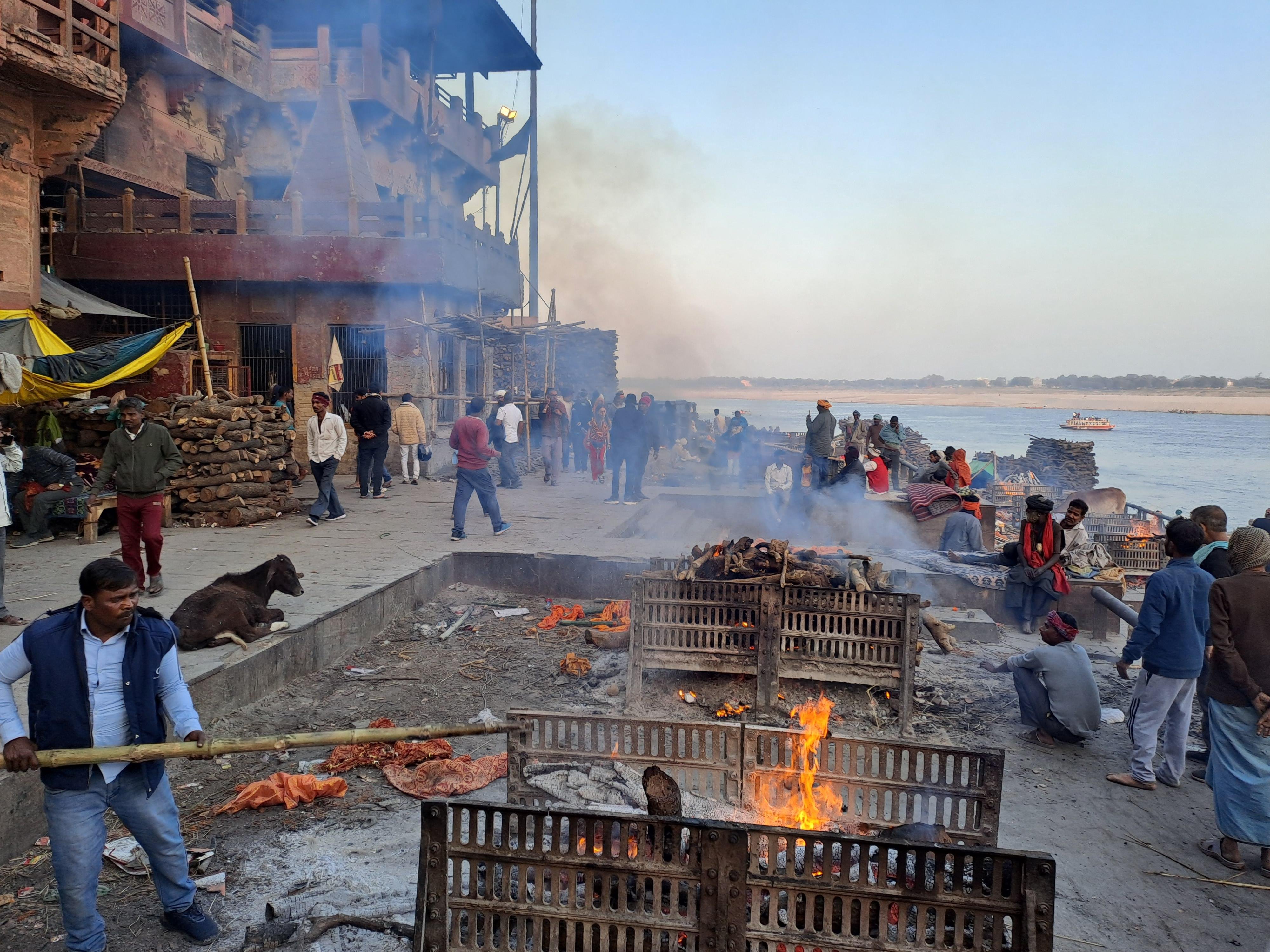 Varanasi Morning Ganges Boat Excursion & Arti Ritual