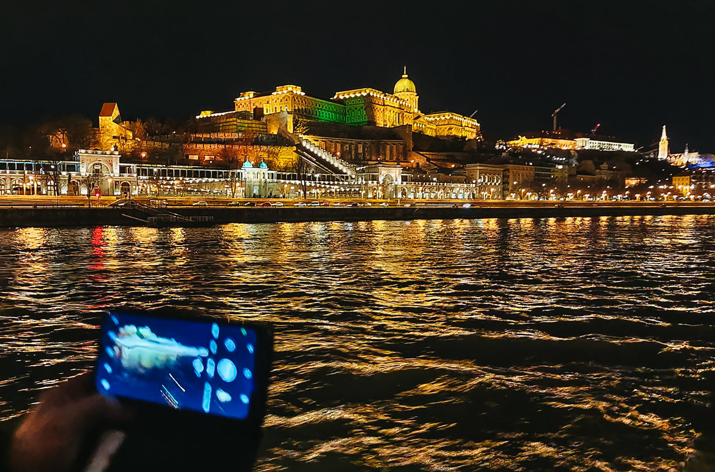 Budapest Sightseeing Cruise — image 14