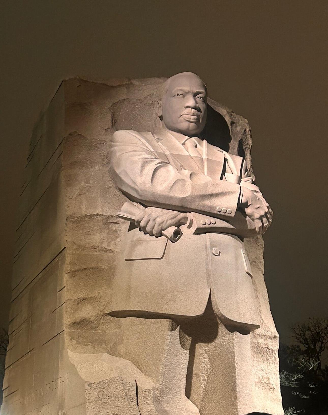DC Sunset Monuments & Memorials Walking Tour