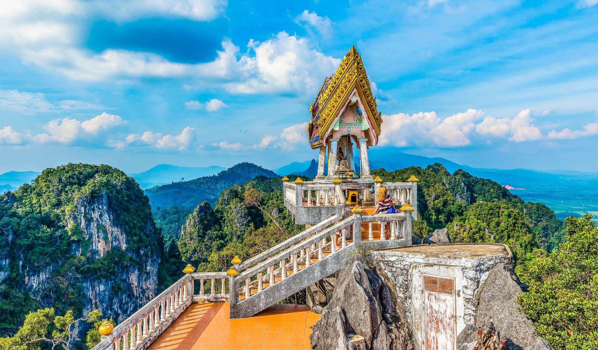 Krabi Nature & Temples Day Tour: Emerald Pool, Hot Springs & Tiger Cave