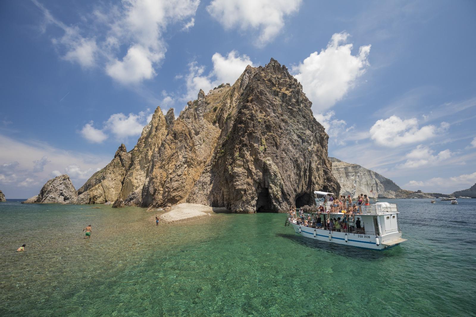 Palmarola Island Boat Excursion