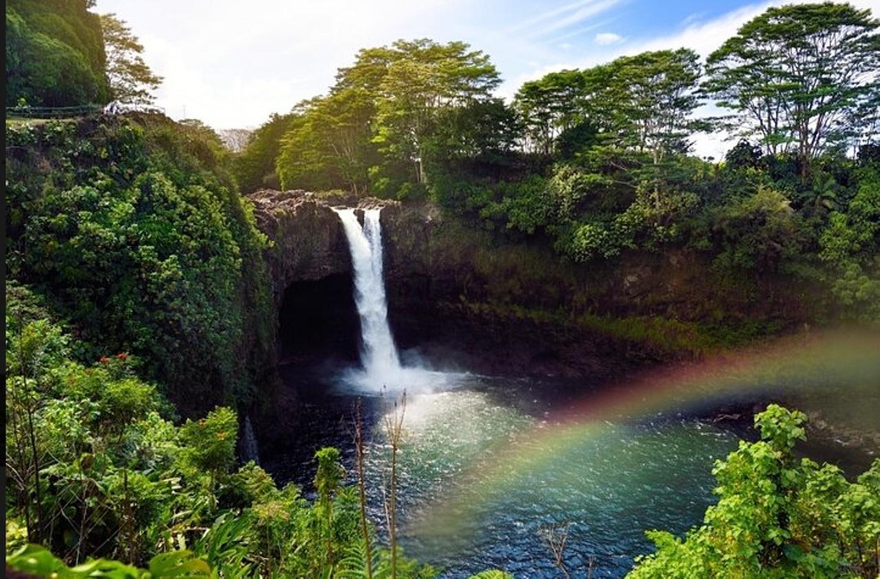 Big Island Hawaii Volcano Day tour from Oahu and Hotel PU — Kilauea and Hawaii Volcanoes National Park scenery (19)