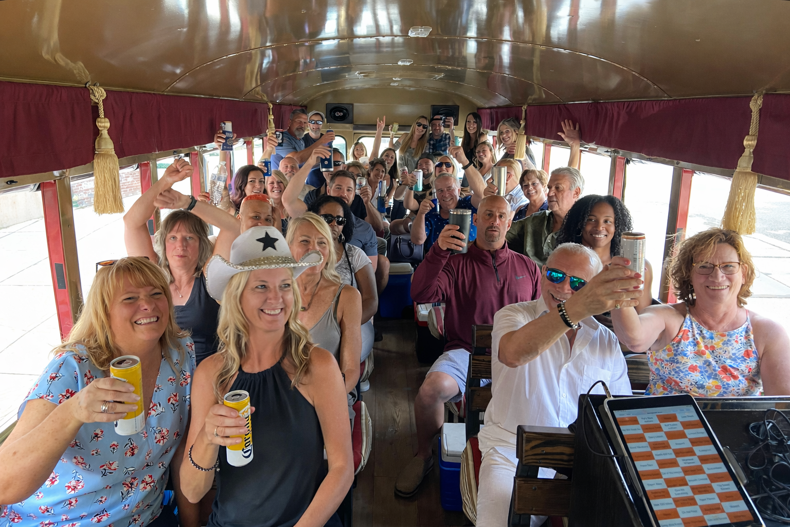 Cleveland Funny Bus Comedy Sightseeing Tour