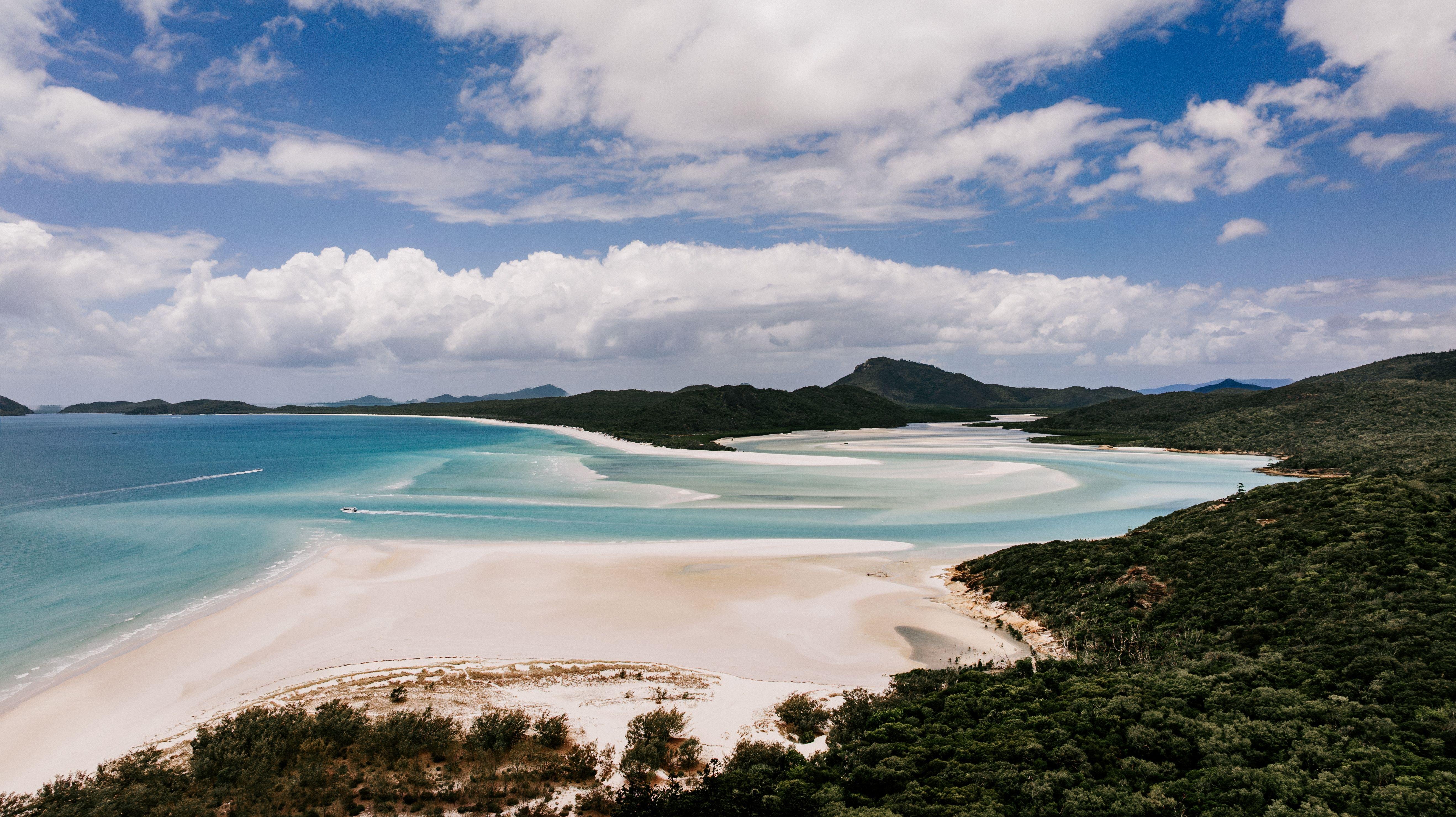 Whitsunday Islands 2-Day Sailing Adventure from Airlie Beach