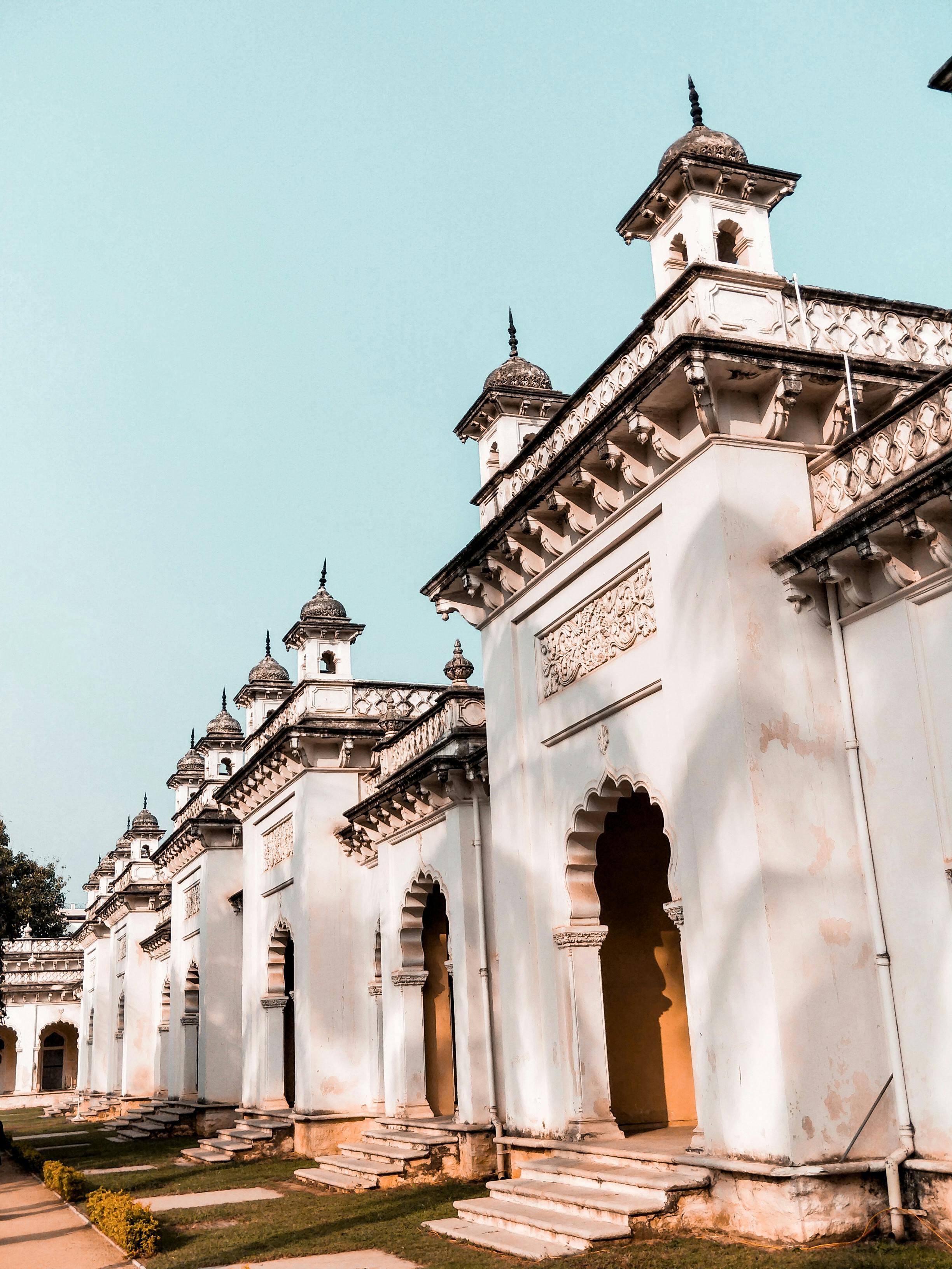 Comprehensive Hyderabad Heritage: Full & Half-Day Private Tour