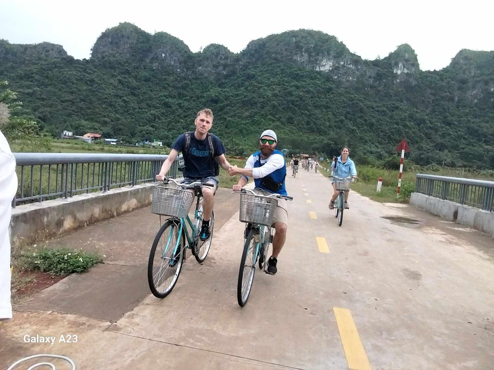 Lan Ha Bay & Halong Overnight Cruise – Private Balcony Cabins
