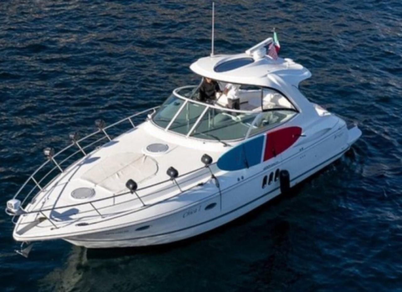 Cabo Private Yacht Experience: Arch, Snorkeling & Gourmet Bites
