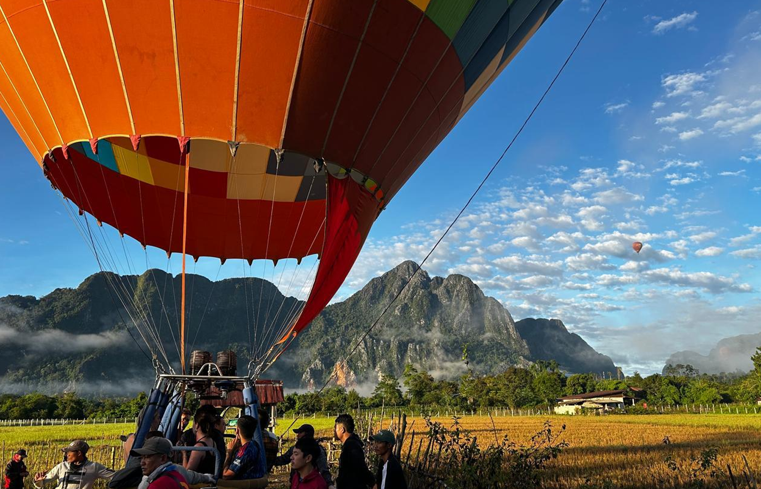 Vang Vieng Hot Air Balloon & Kayaking Adventure