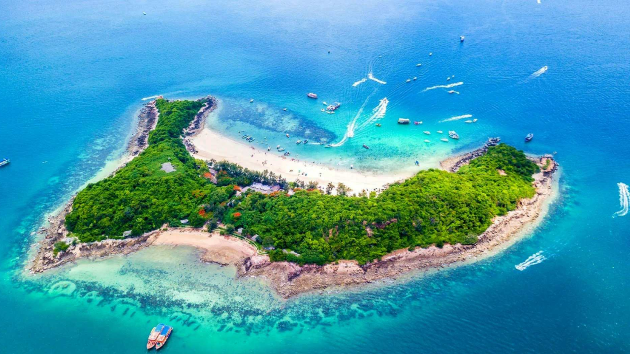 Coral Island Speedboat Adventure with Beach Time & Lunch