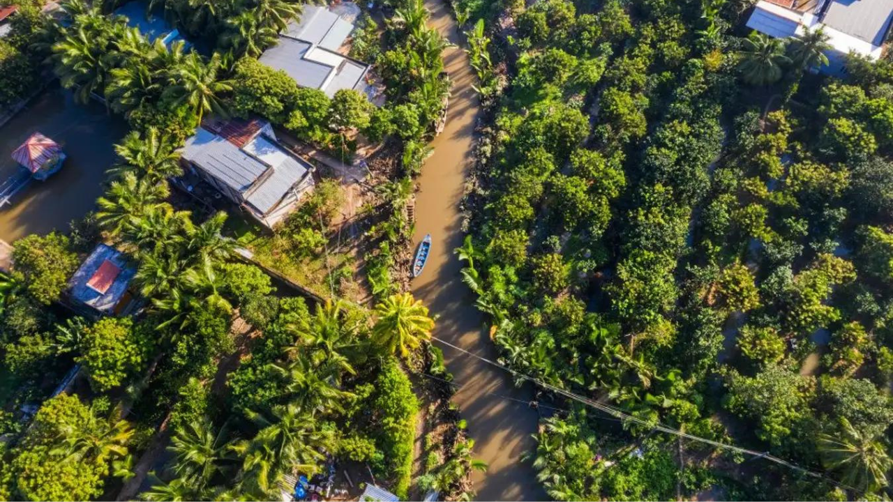 Ben Tre Mekong Delta & Cu Chi Tunnels – Small Group Day Tour (Max 9)
