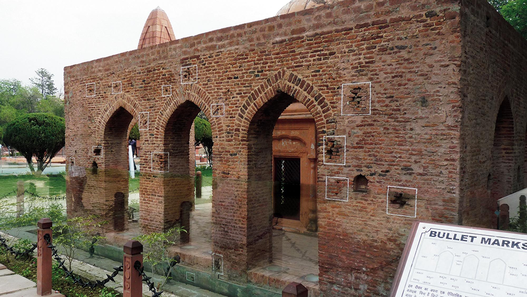 Amritsar: Golden Temple & Jallianwala Bagh Guided Walking Tour