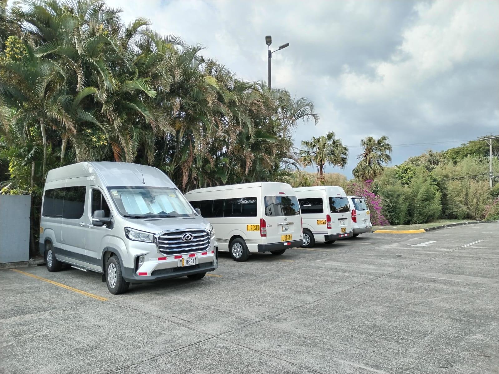 Private Airport Transfer: San José (SJO) ↔ Jacó Beach