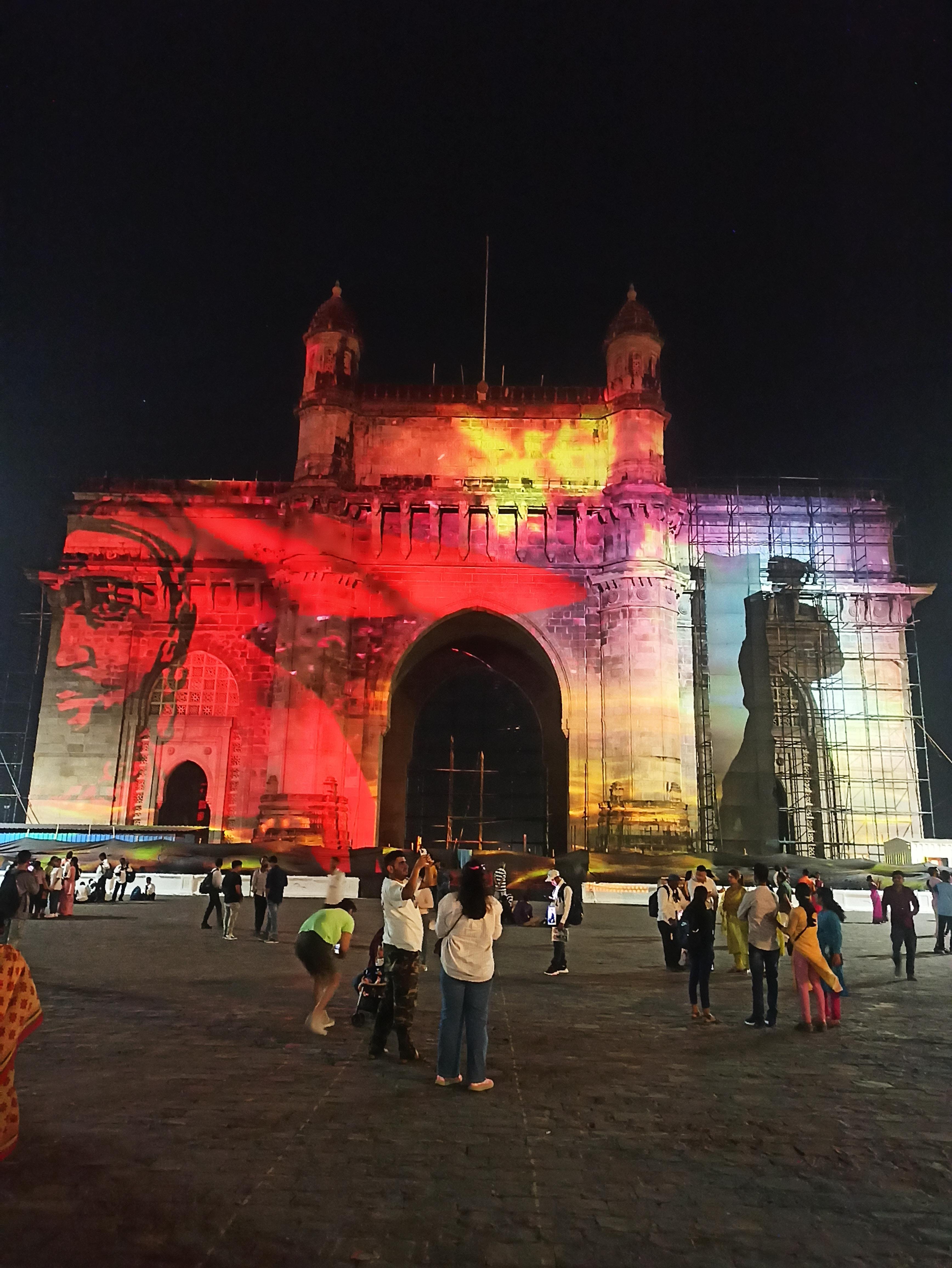 Mumbai After Dark: City Lights & Bazaar Night Tour