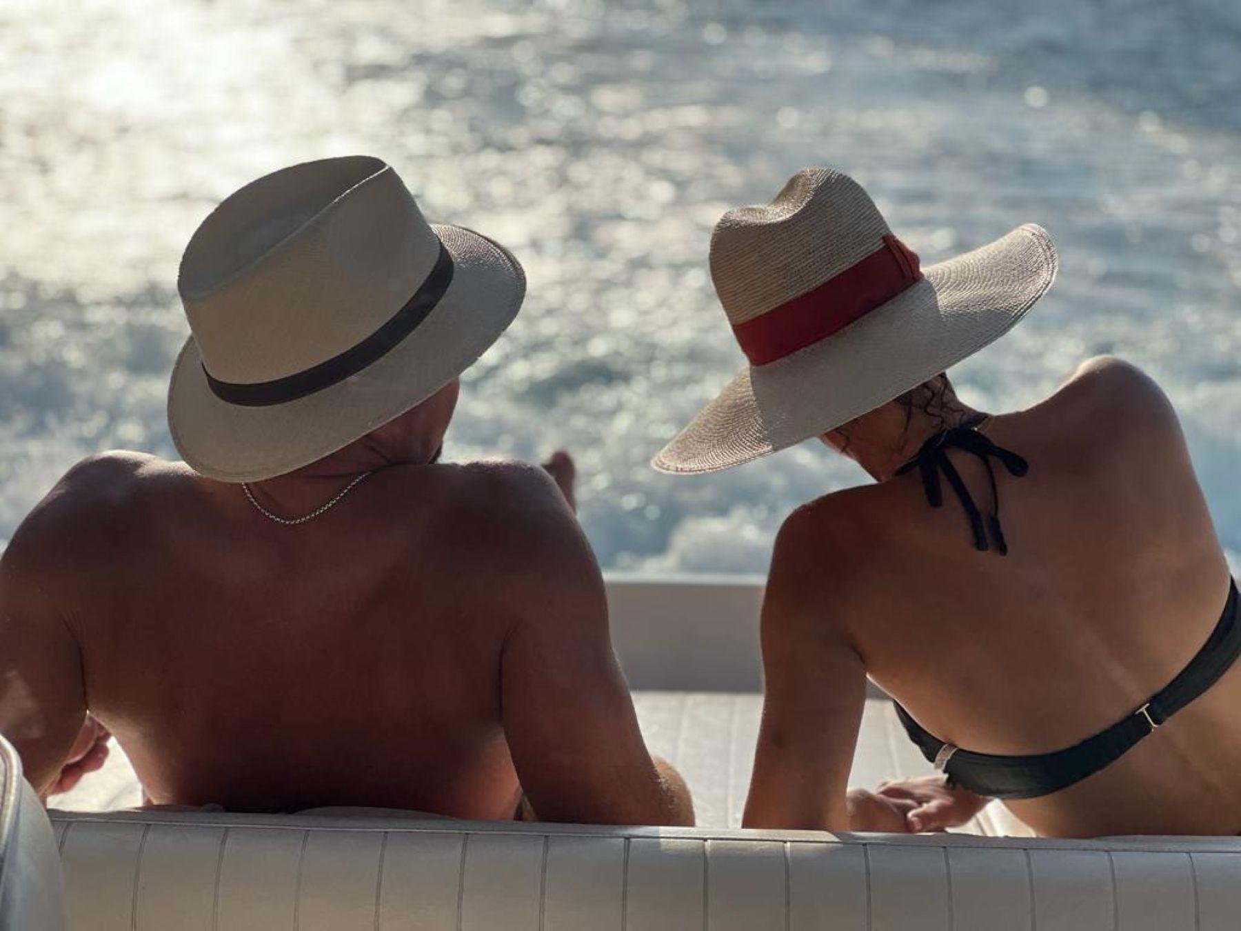 Capri Private Boat Tour: Faraglioni, Sea Caves & Swimming Stops