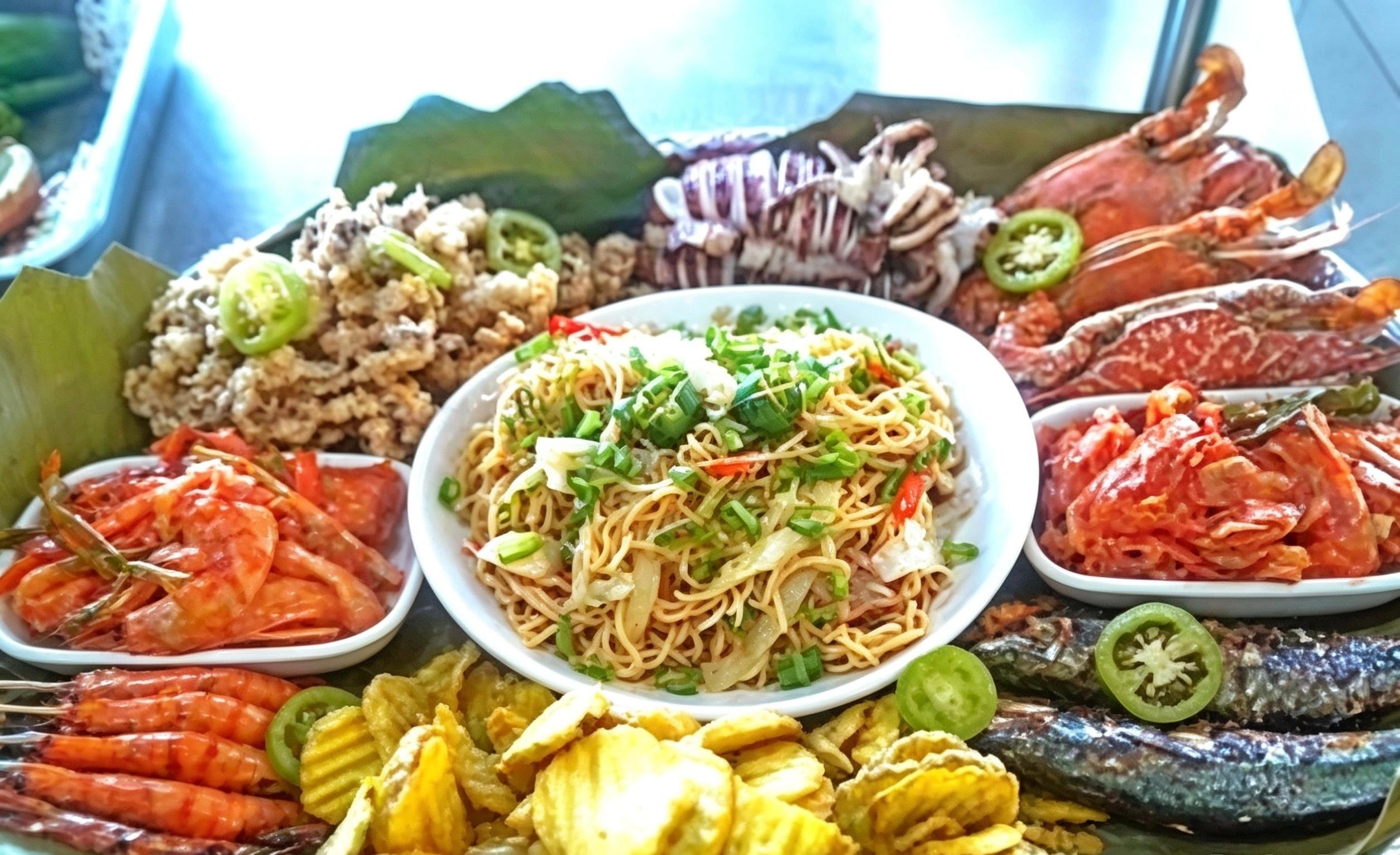 Mactan Island Hopping Boat Tour with Lunch