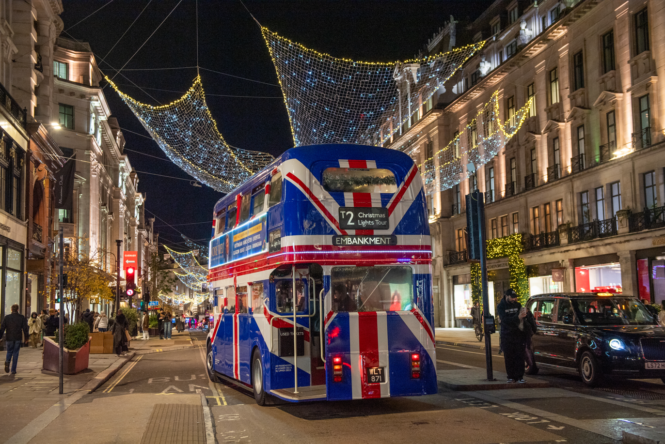 London Christmas Lights & Bites Vintage Bus Tour
