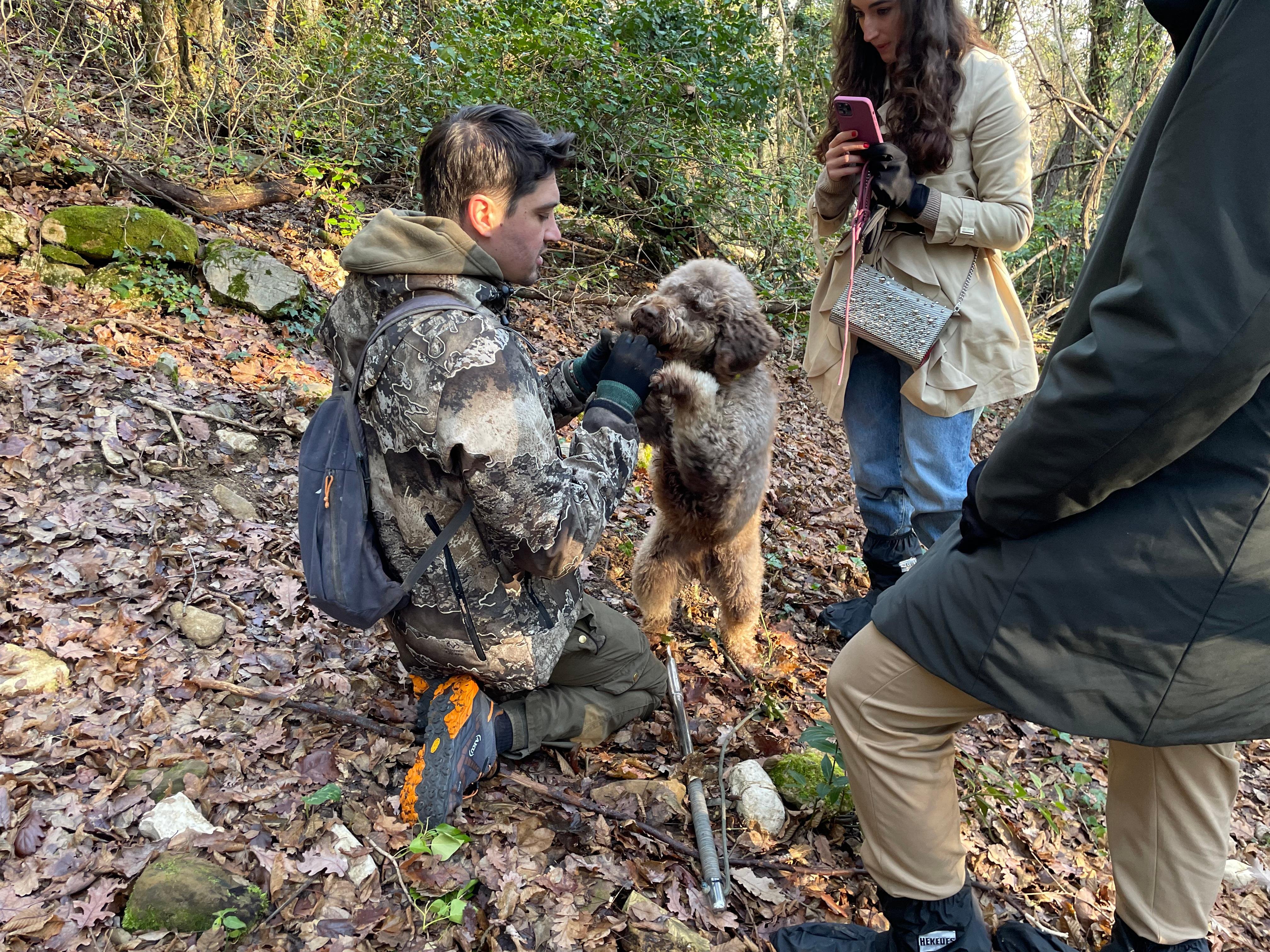 truffle hunting in Umbria — photo 13