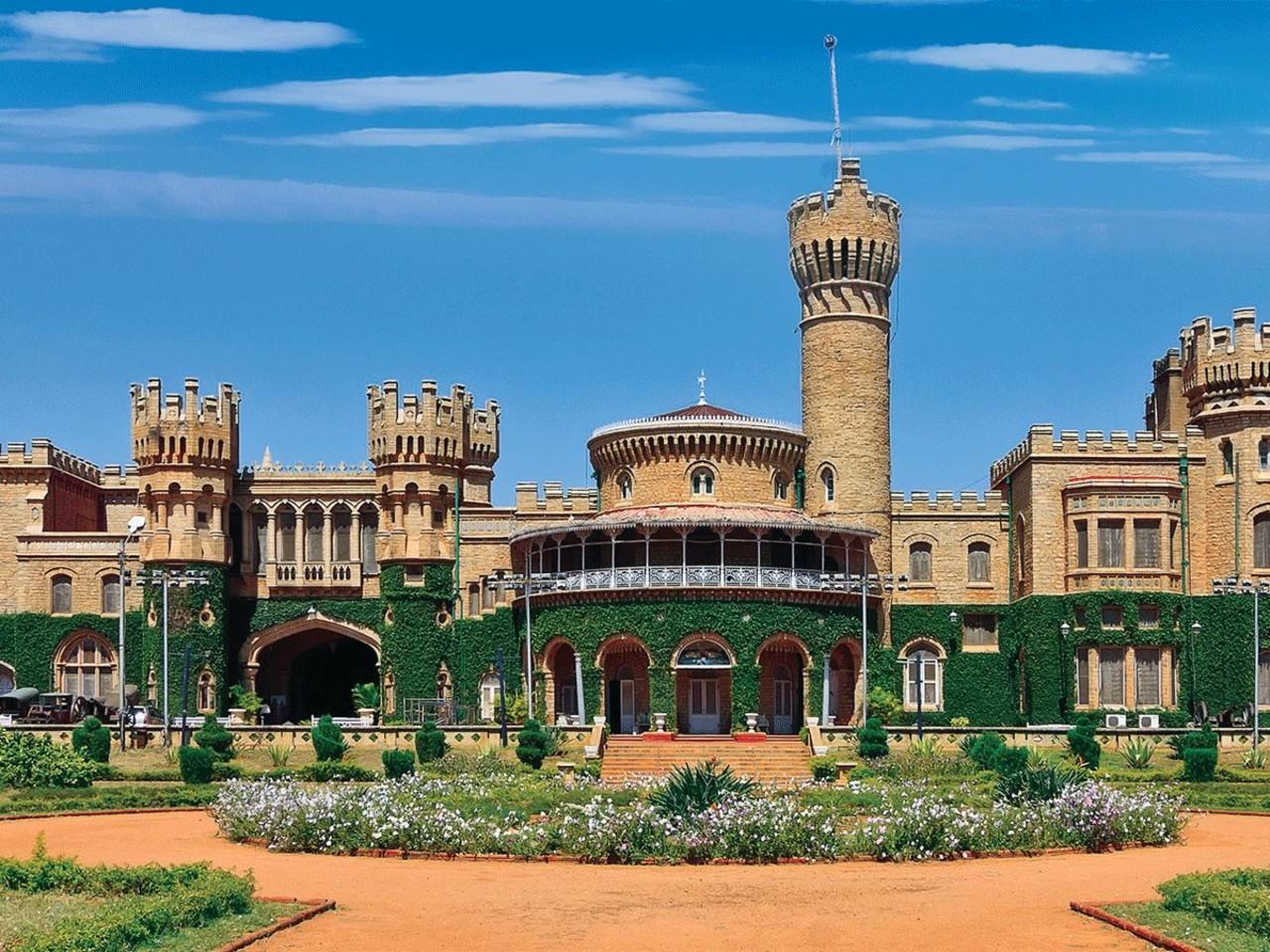 Private Bangalore City Tour: Palaces, Temples & Markets