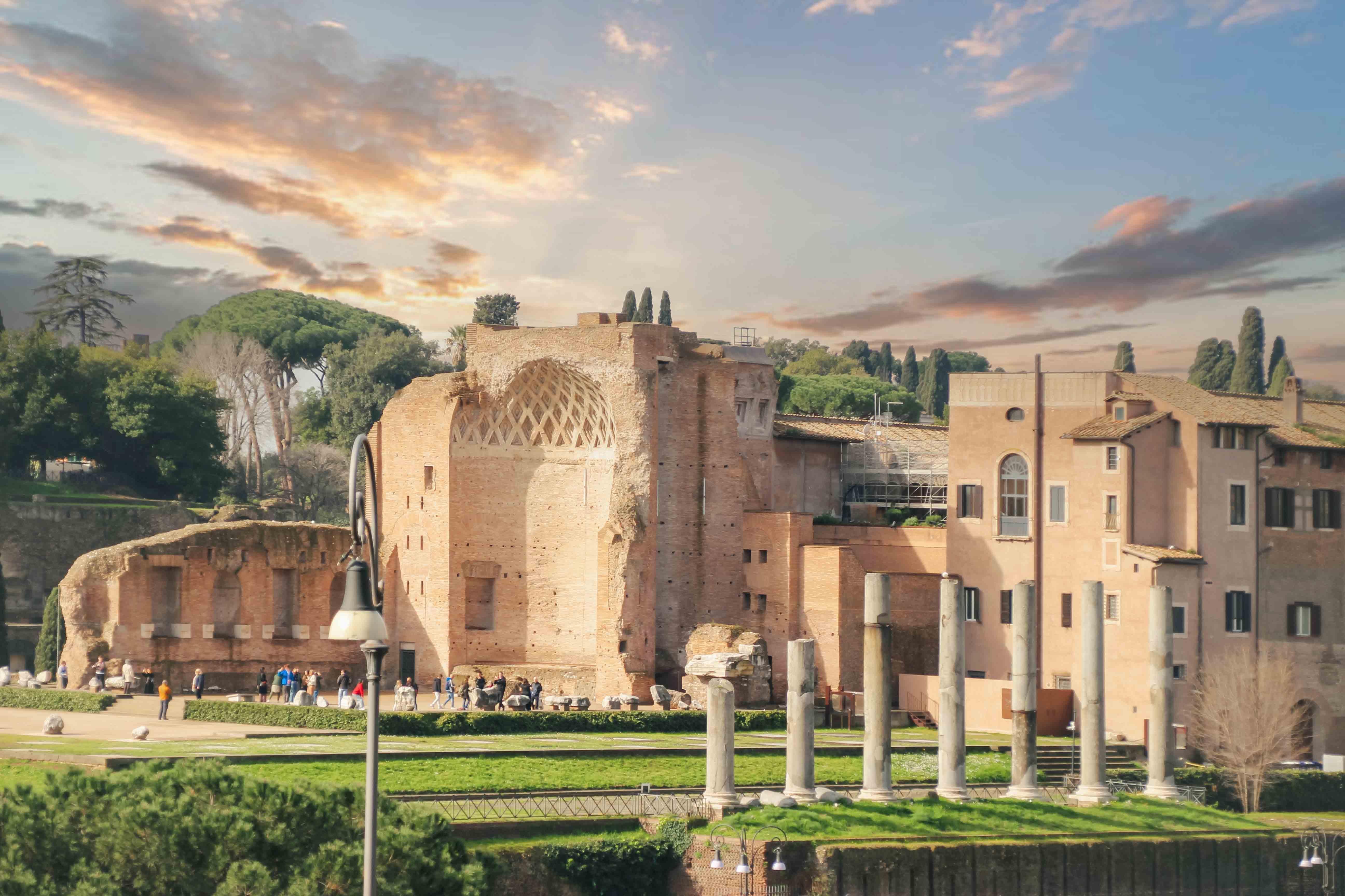 Rome Colosseum Arena, Roman Forum & Palatine Hill VIP Tour