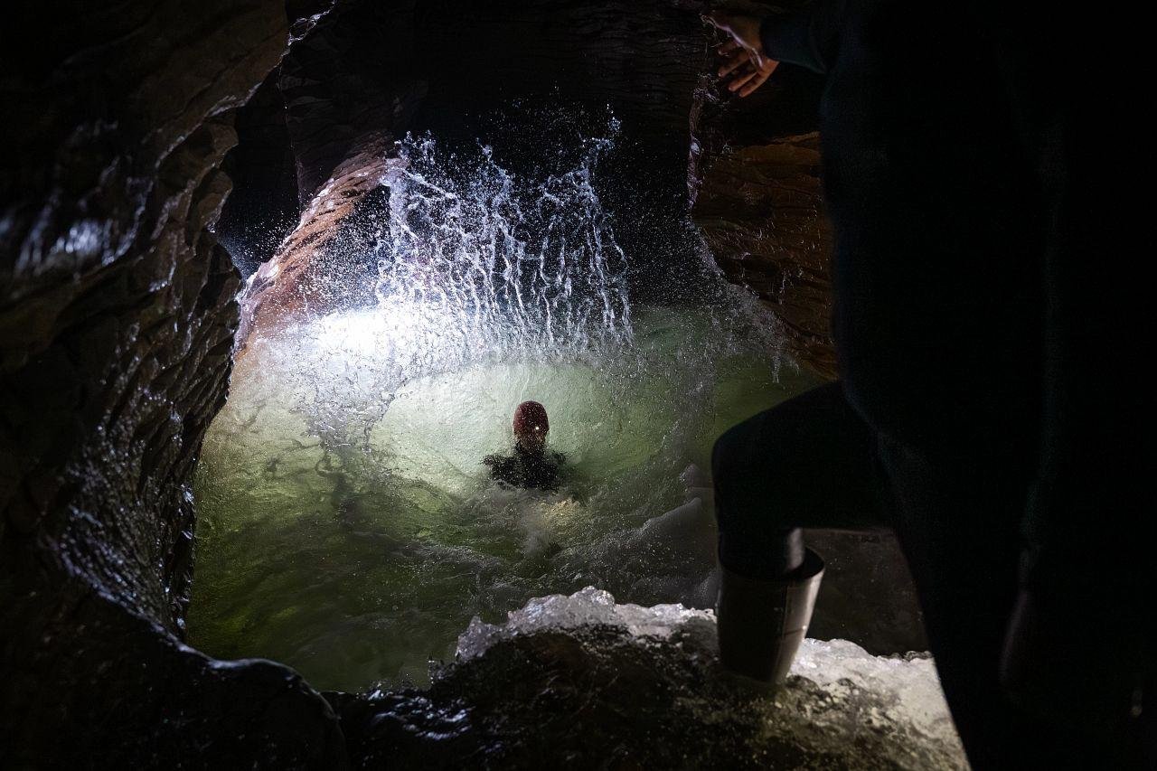 Waitomo Caves: Labyrinth Black Water Rafting Experience