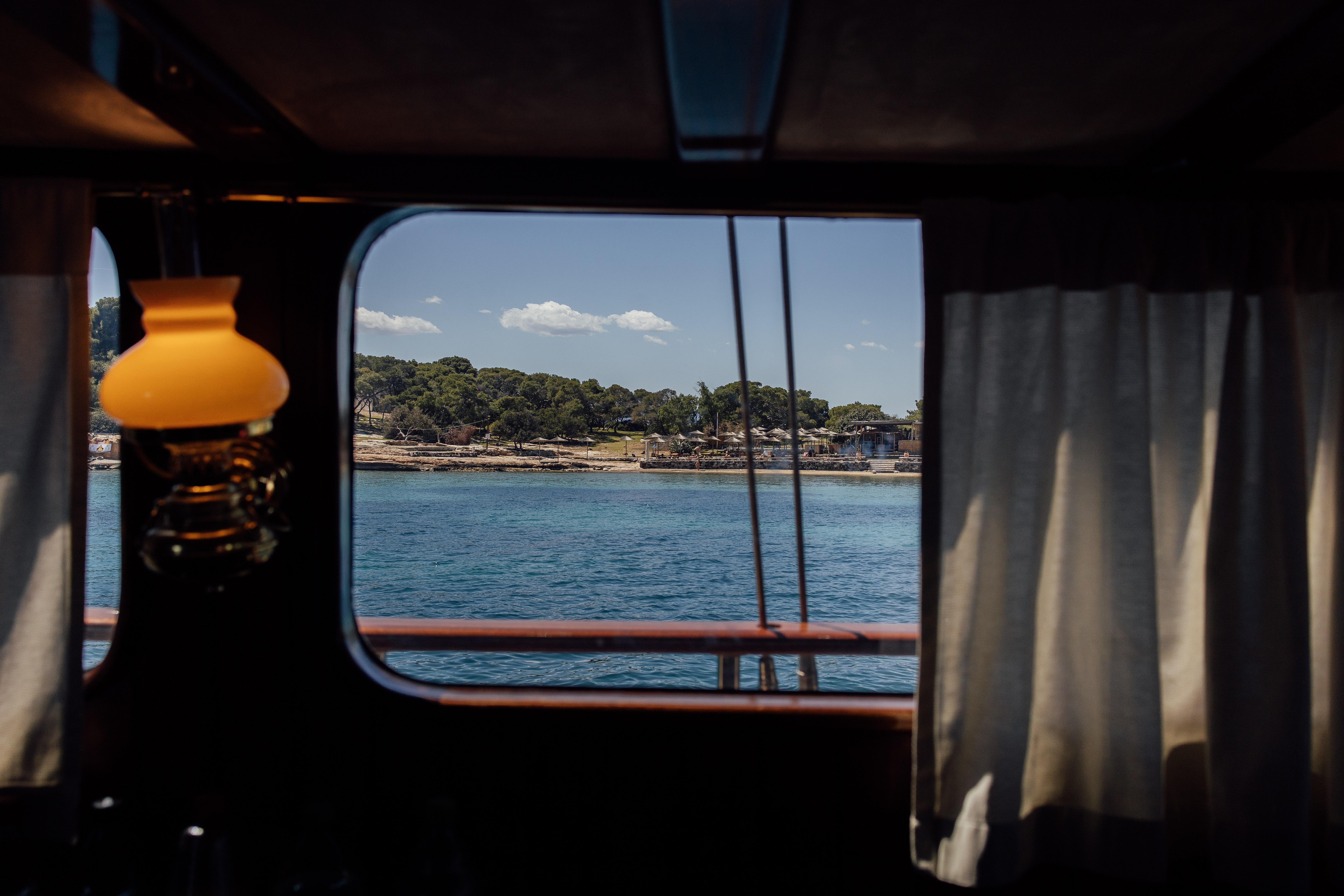Athens Island-Hopping Cruise: Agistri, Metopi & Aegina with Lunch & Drinks