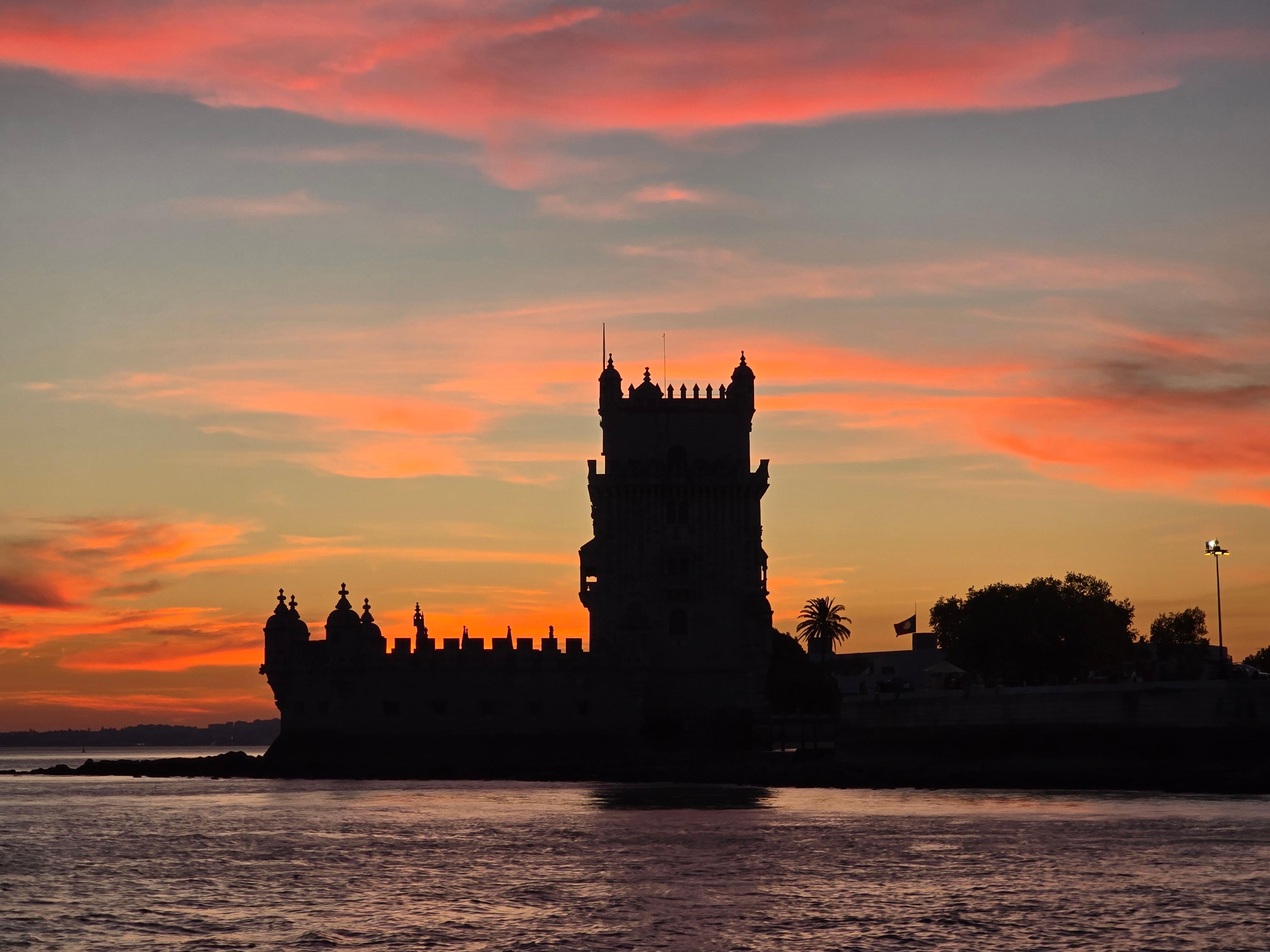 Lisbon Tagus River Sailing Cruise with Wine (Day or Sunset)
