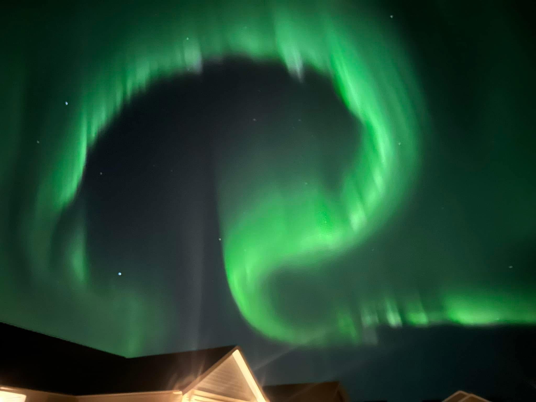 Rovaniemi Northern Lights Hunt with Lakeside BBQ