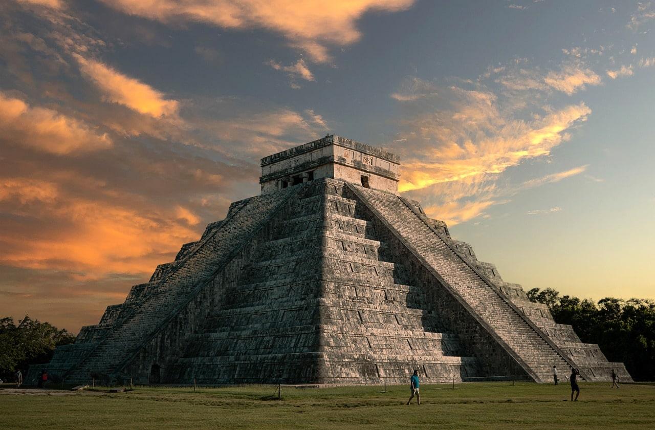 Chichen Itza Early Access Guided Expedition