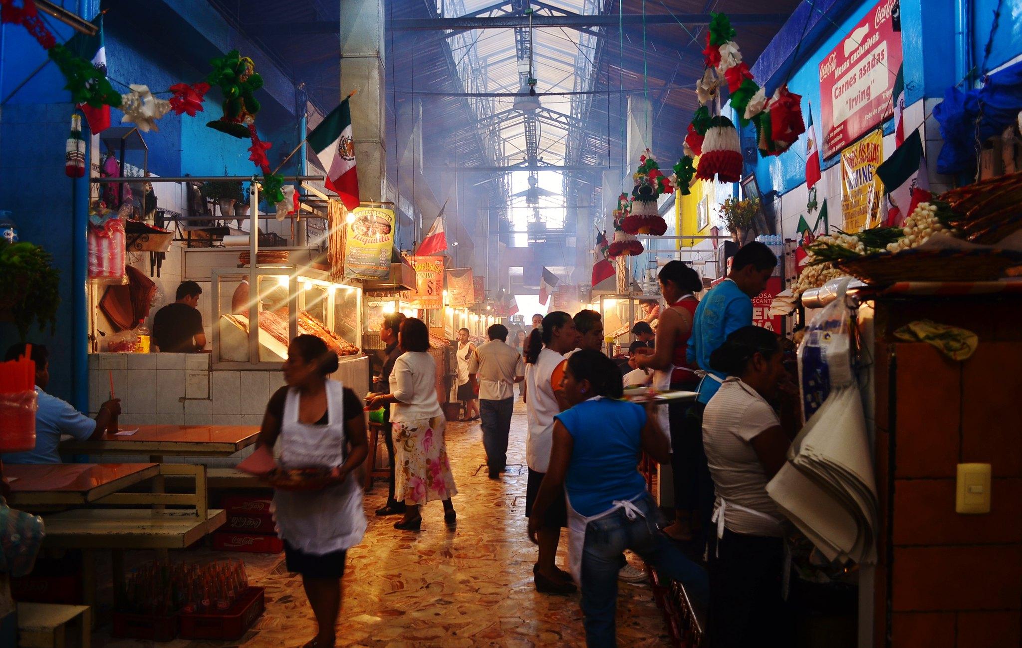 Oaxaca Market Food Tour: Tejate, Tlayuda & Chapulines
