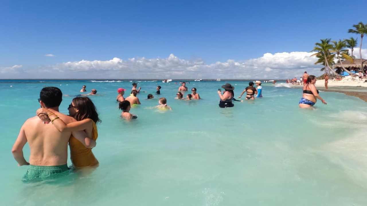 Catalina Island Snorkeling & Beach Escape from Punta Cana