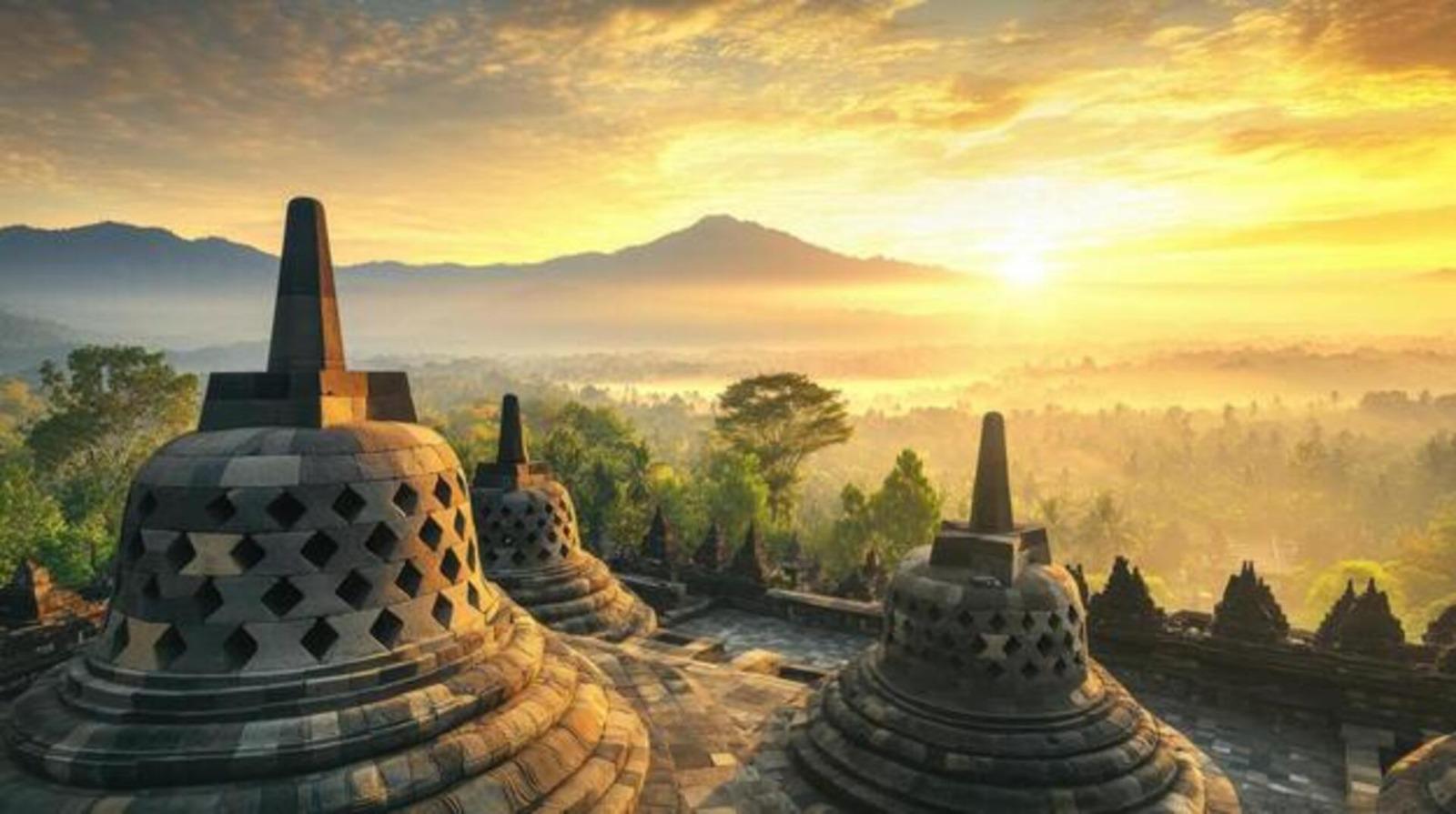 Borobudur Sunrise & Merapi Volcano Jeep Adventure