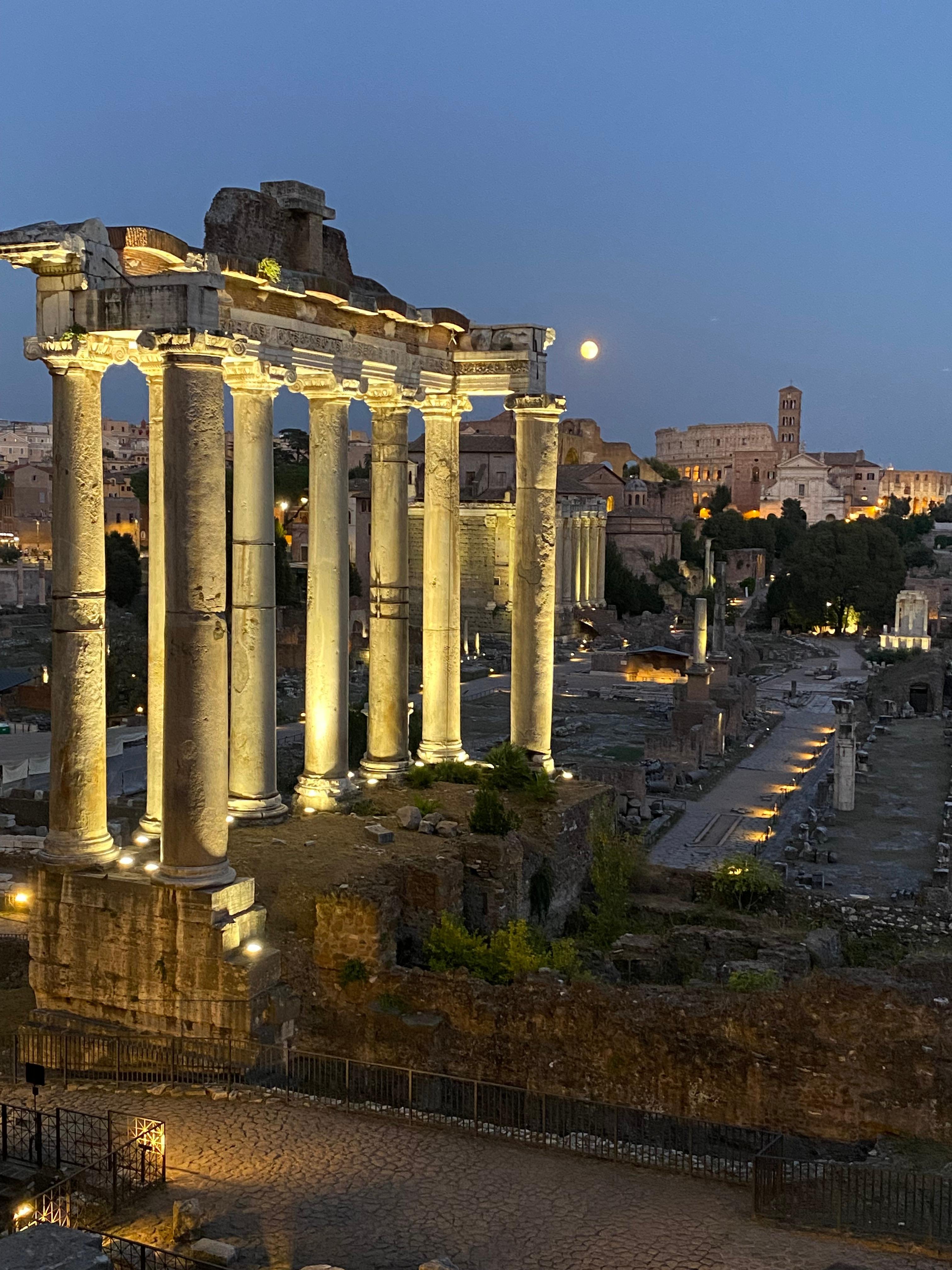 Rome night bike tour e-bike lit monuments evening — image 11