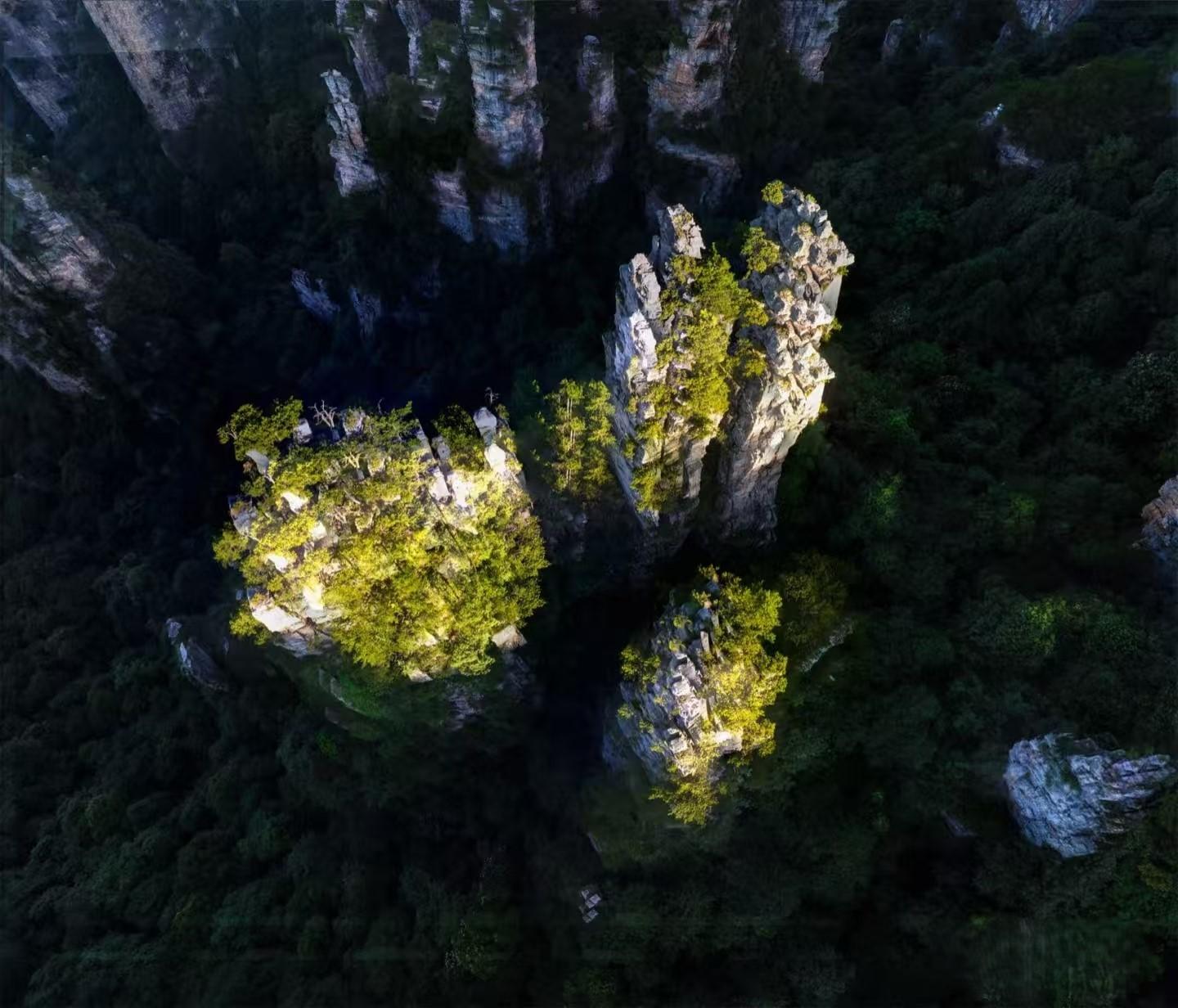 Zhangjiajie 1–2 Day Group Tour: Avatar Mountains, Glass Bridge & Tianmen
