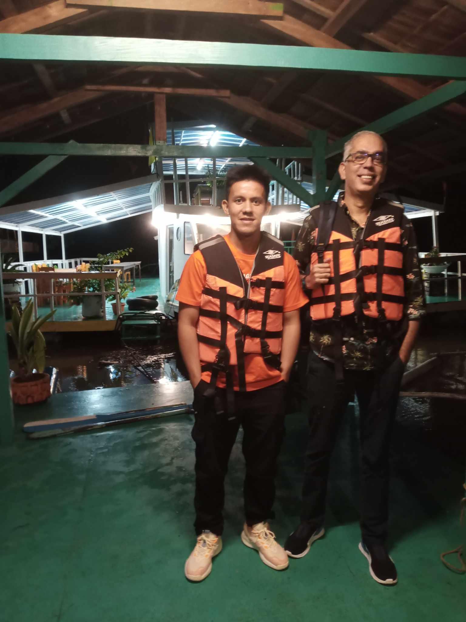 Puerto Princesa Firefly & Bioluminescent Plankton Cruise with Dinner