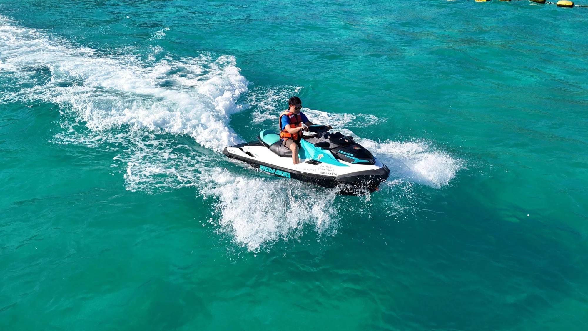 Pattaya: Coral Island Snorkeling and Kayaking Adventure