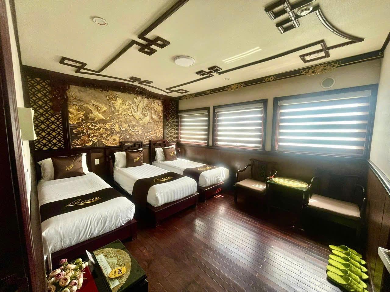 Ha Long & Bai Tu Long Bay 2-Day Overnight Cruise from Hanoi