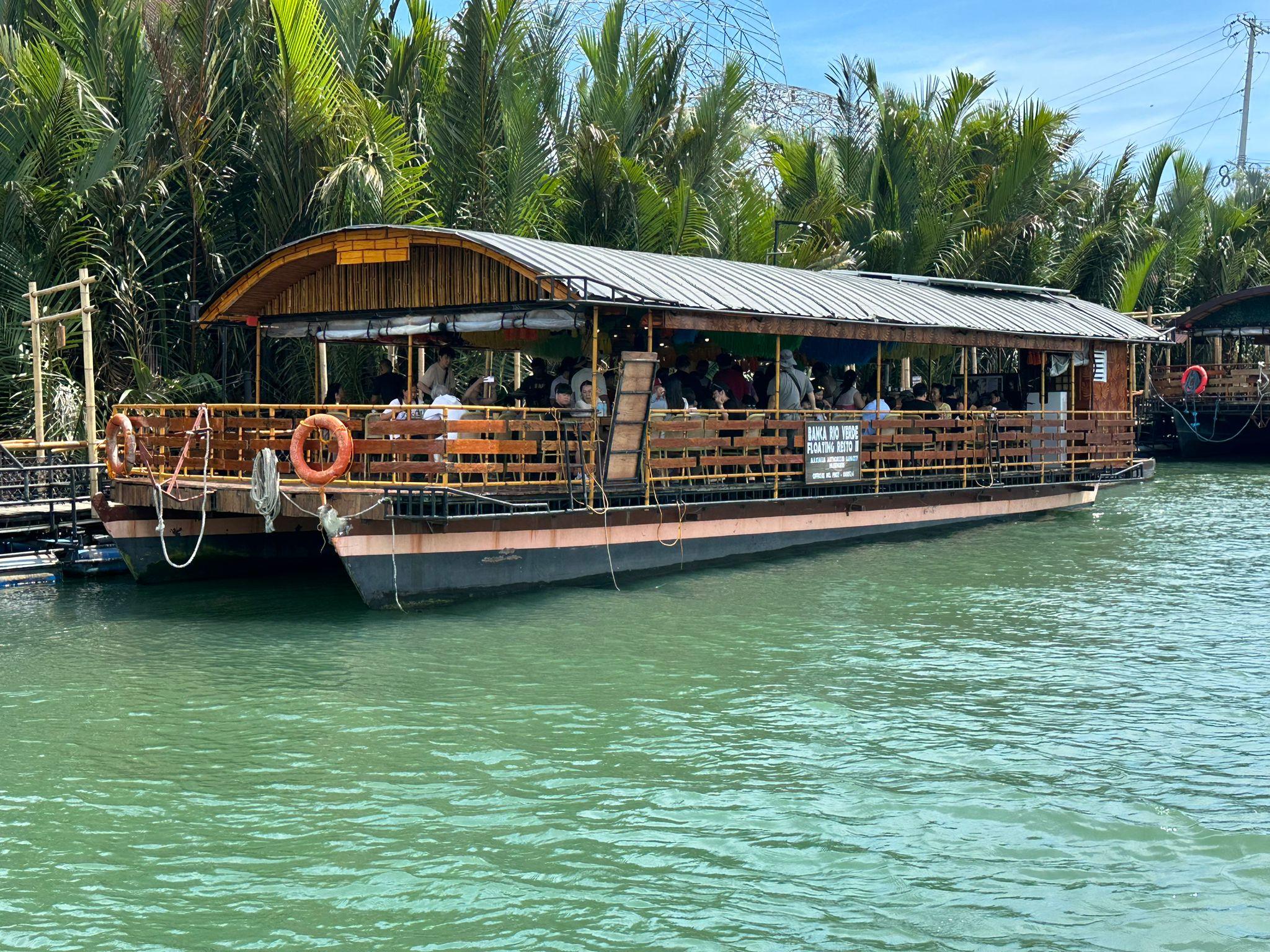 Bohol Day Trip from Cebu: Chocolate Hills, Tarsiers & Loboc River Cruise